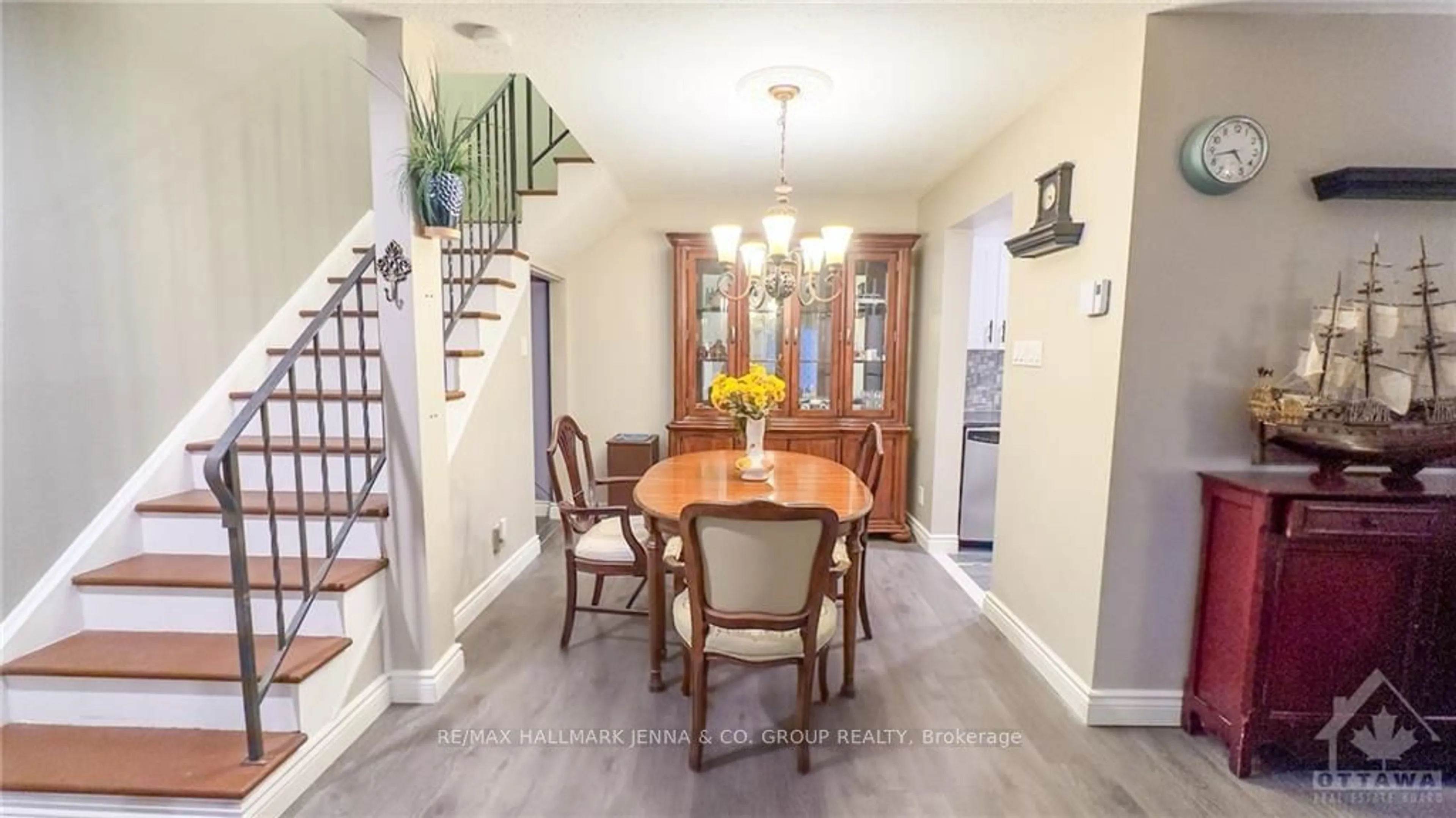 Dining room, wood floors, cottage for 2609 BASELINE Rd, Ottawa Ontario K2H 8X7