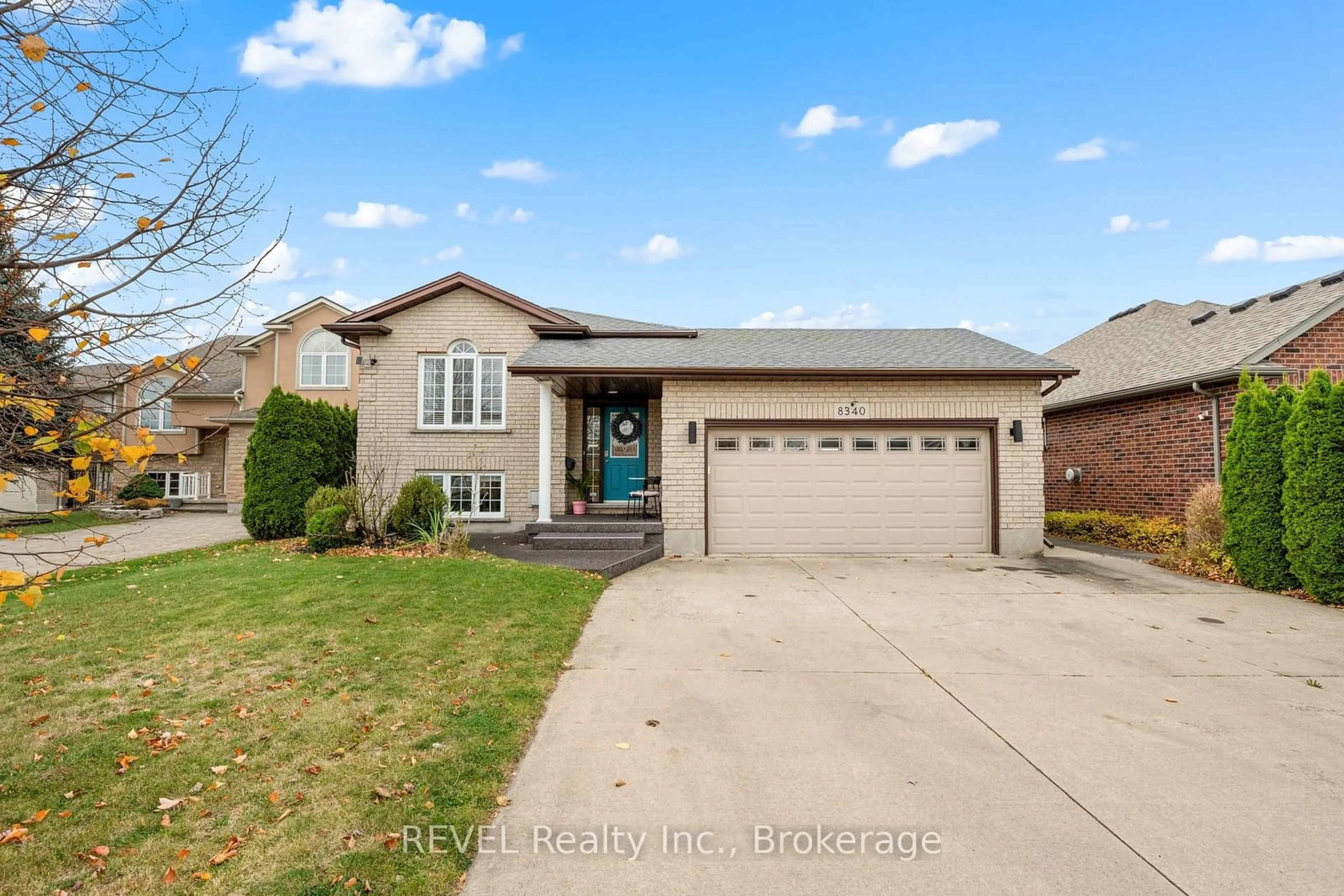 Frontside or backside of a home, the street view for 8340 Mullen Crt, Niagara Falls Ontario L2H 3M8