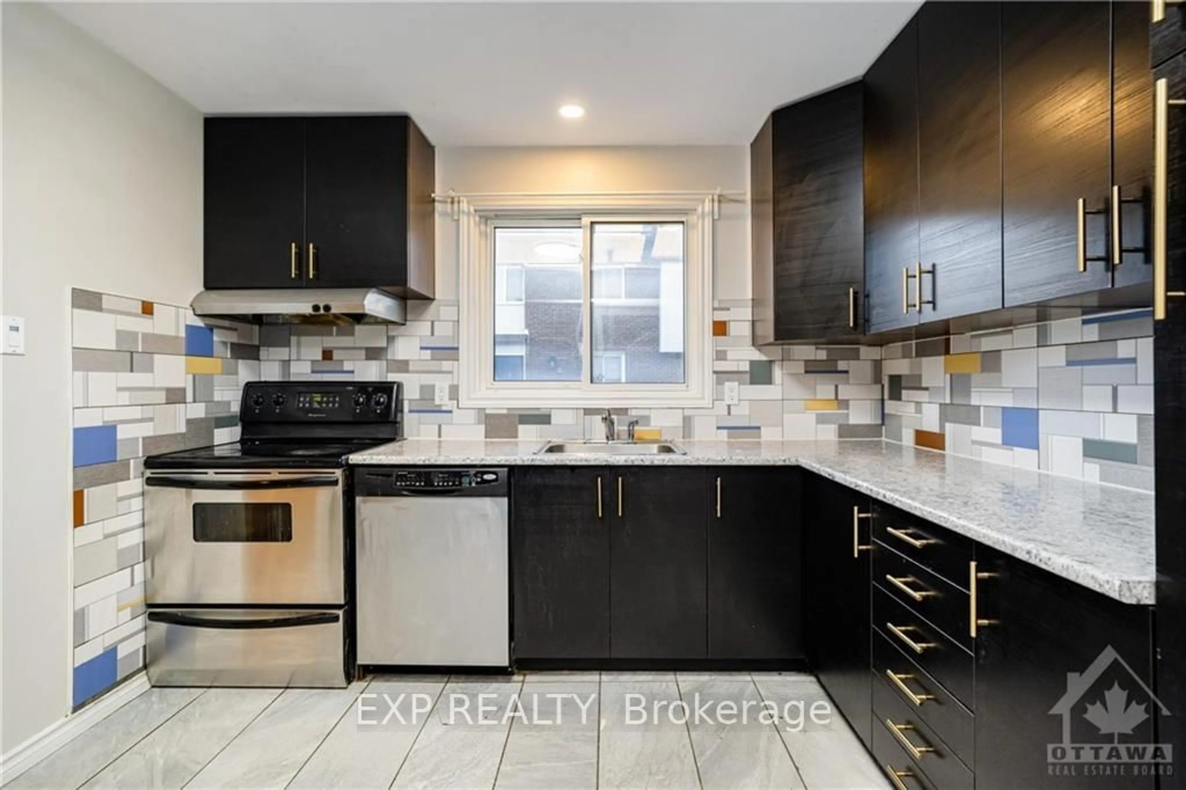 Standard kitchen, wood floors for 1821 WALKLEY Rd #8, Alta Vista and Area Ontario K1H 6X9