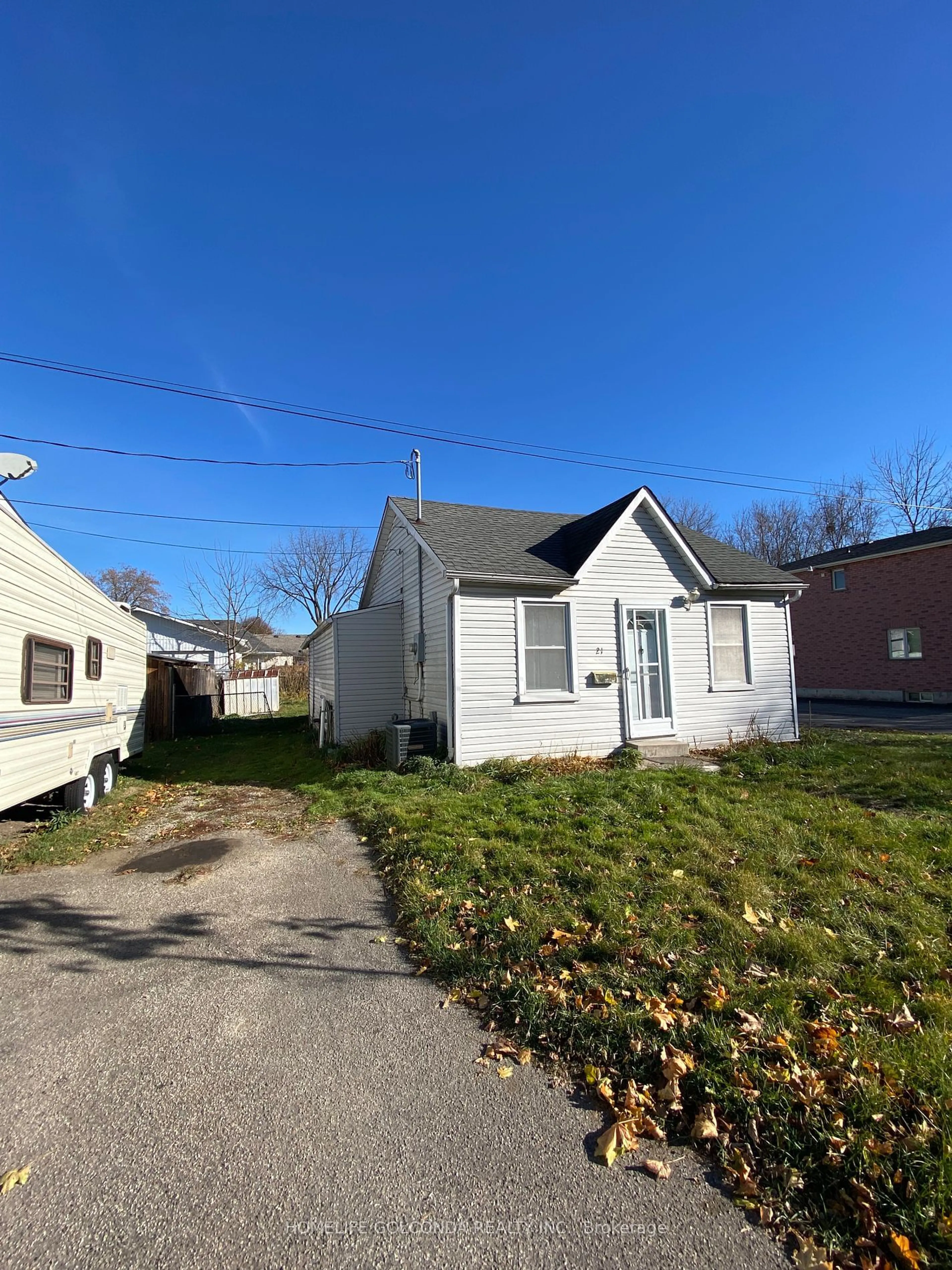 Frontside or backside of a home, the street view for 21 Steward St, Brantford Ontario N3S 6B6