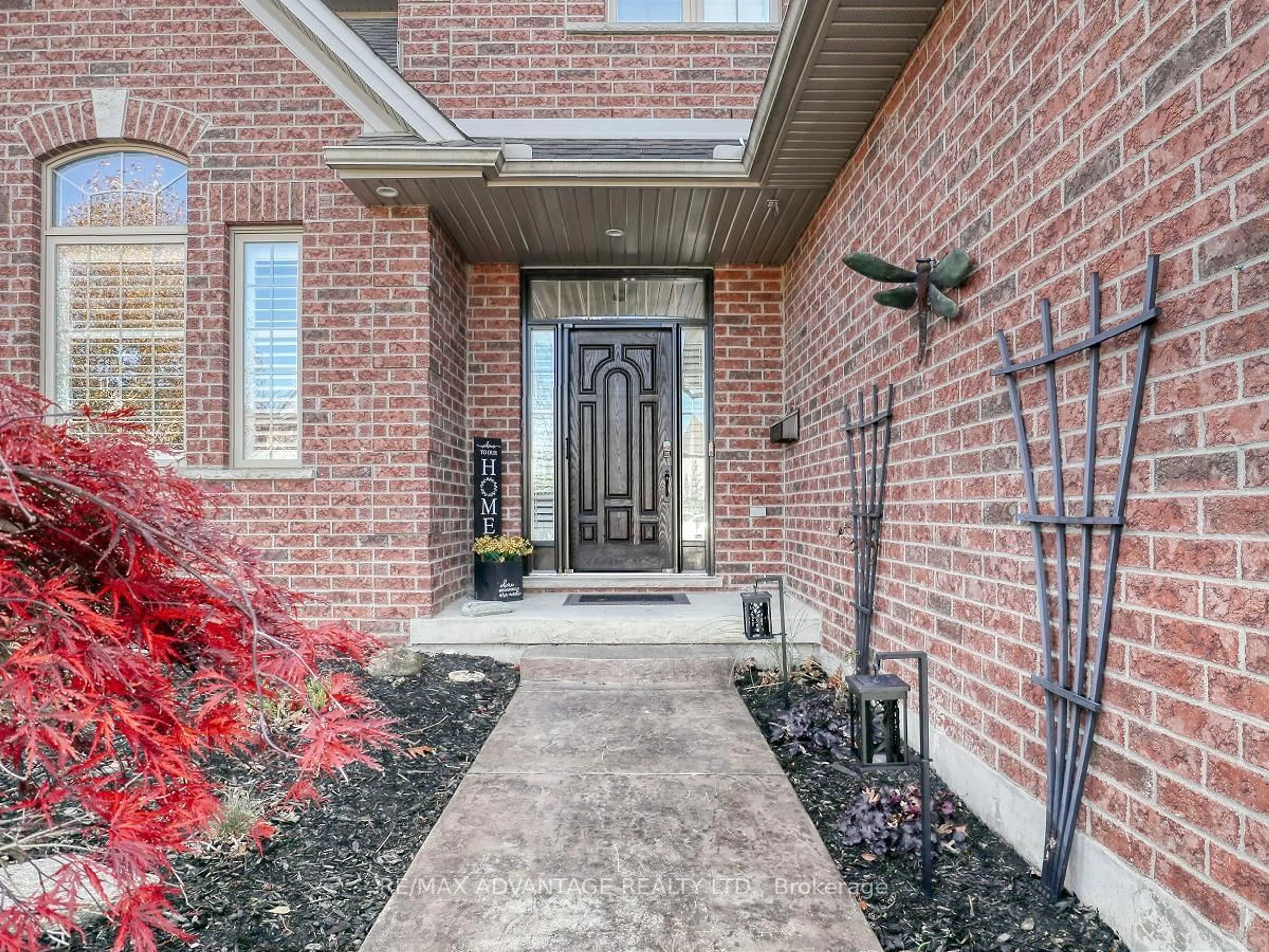 Home with brick exterior material for 2291 Lilac Ave, London Ontario N6K 5E1