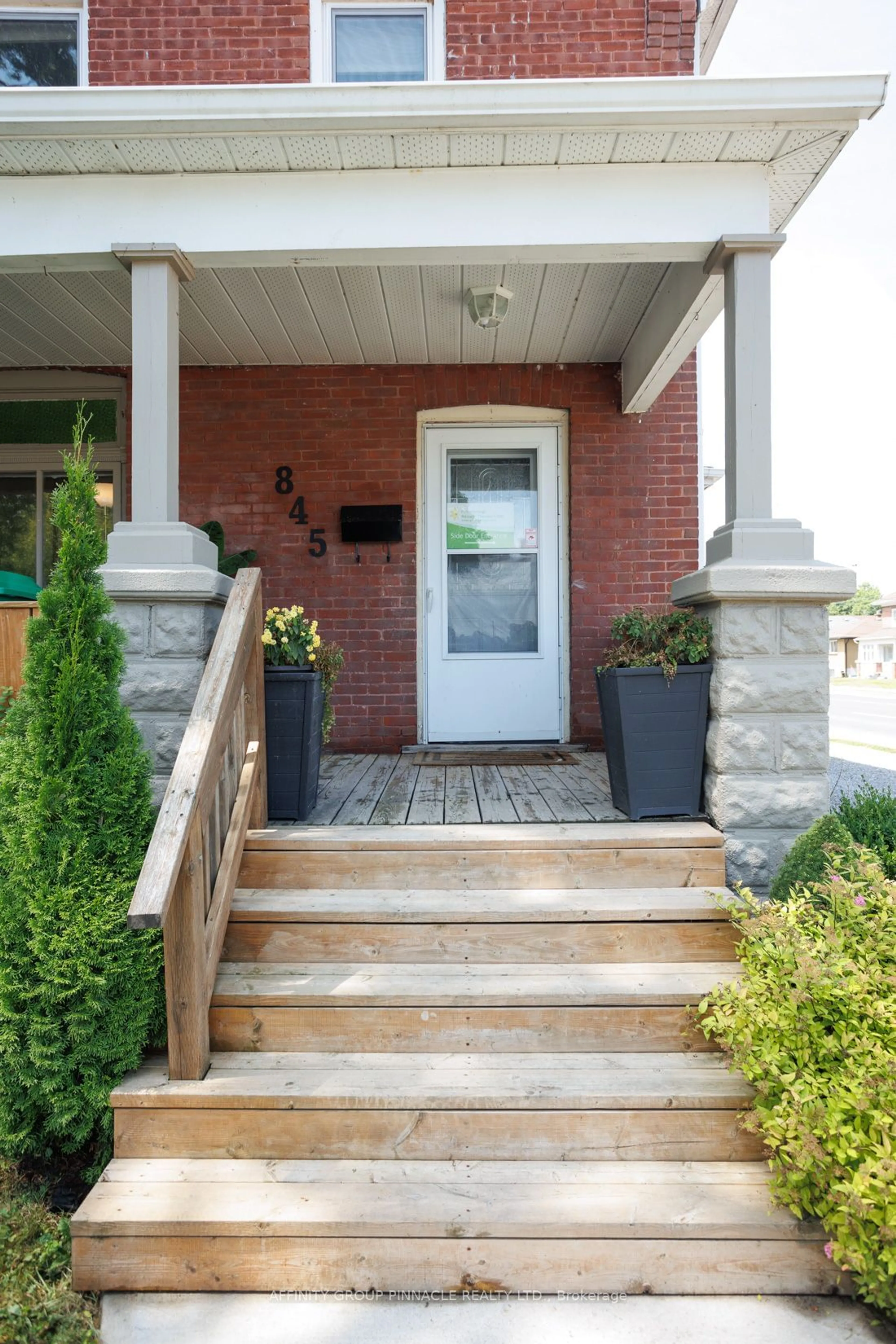 Indoor entryway, wood floors for 845 Sherburne St, Peterborough Ontario K9J 3B7