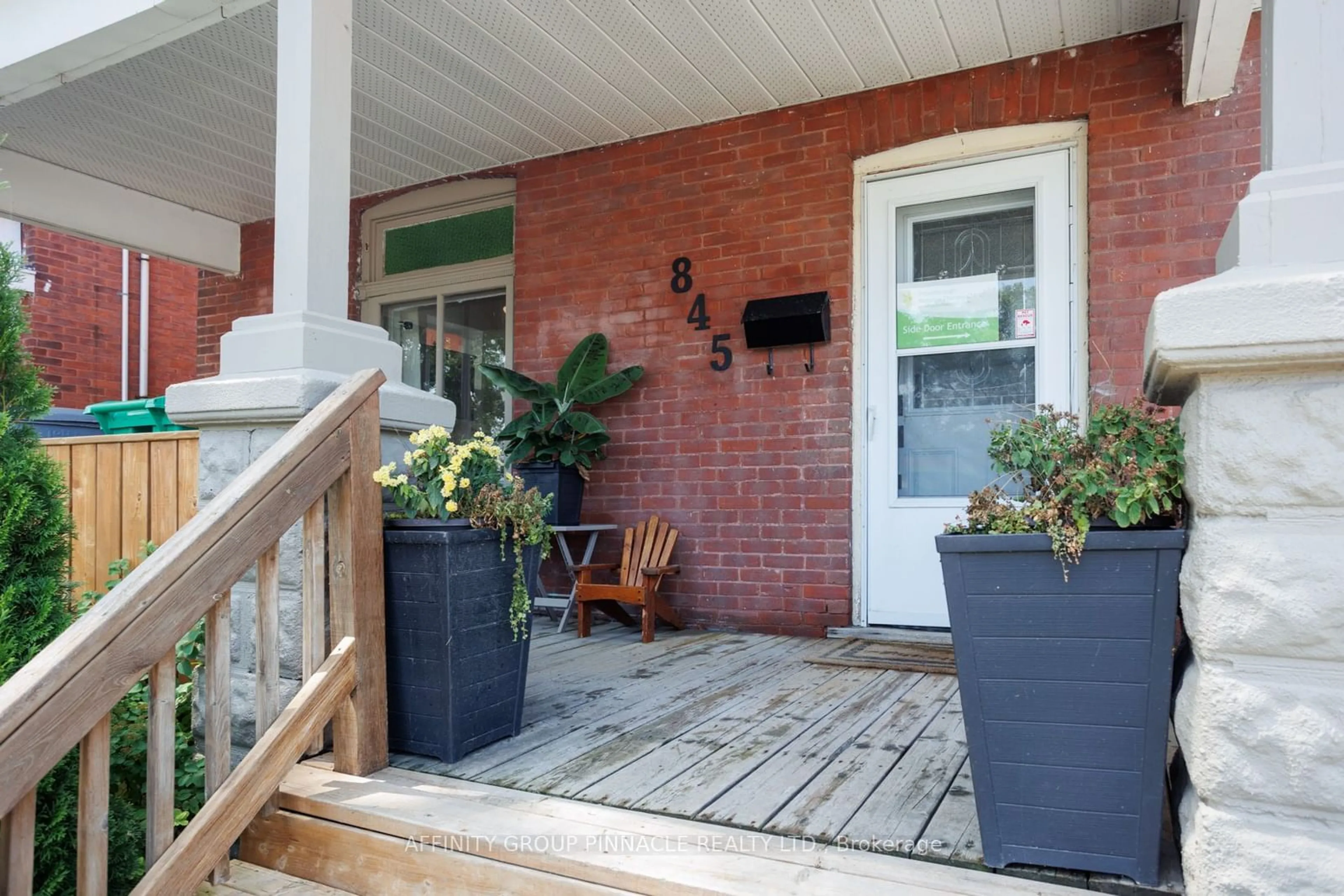 Patio, cottage for 845 Sherburne St, Peterborough Ontario K9J 3B7