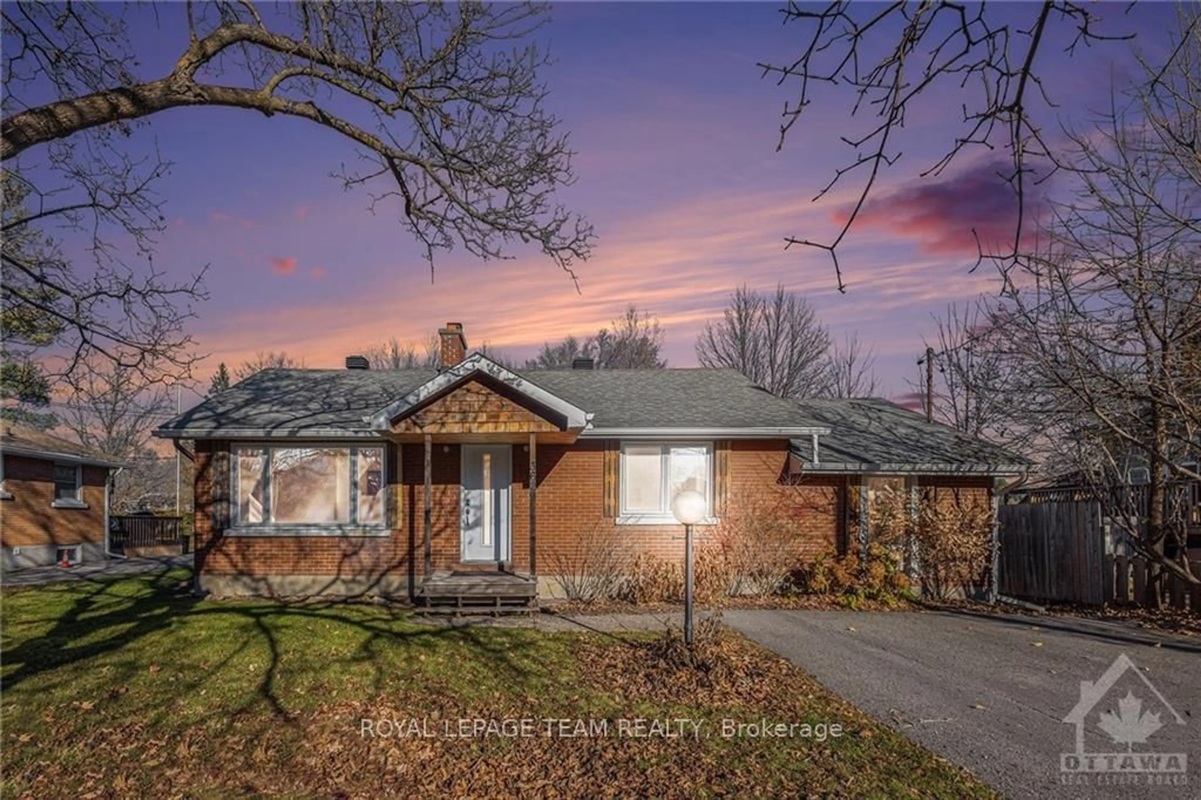 Home with brick exterior material for 3629 MCBEAN St, Stittsville - Munster - Richmond Ontario K0A 2Z0