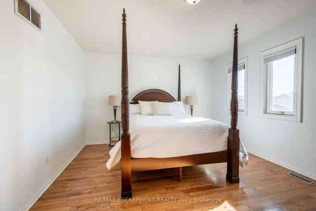 Additional property image - 138 Beaverbrook Ave