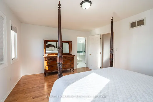 Additional property image - 138 Beaverbrook Ave