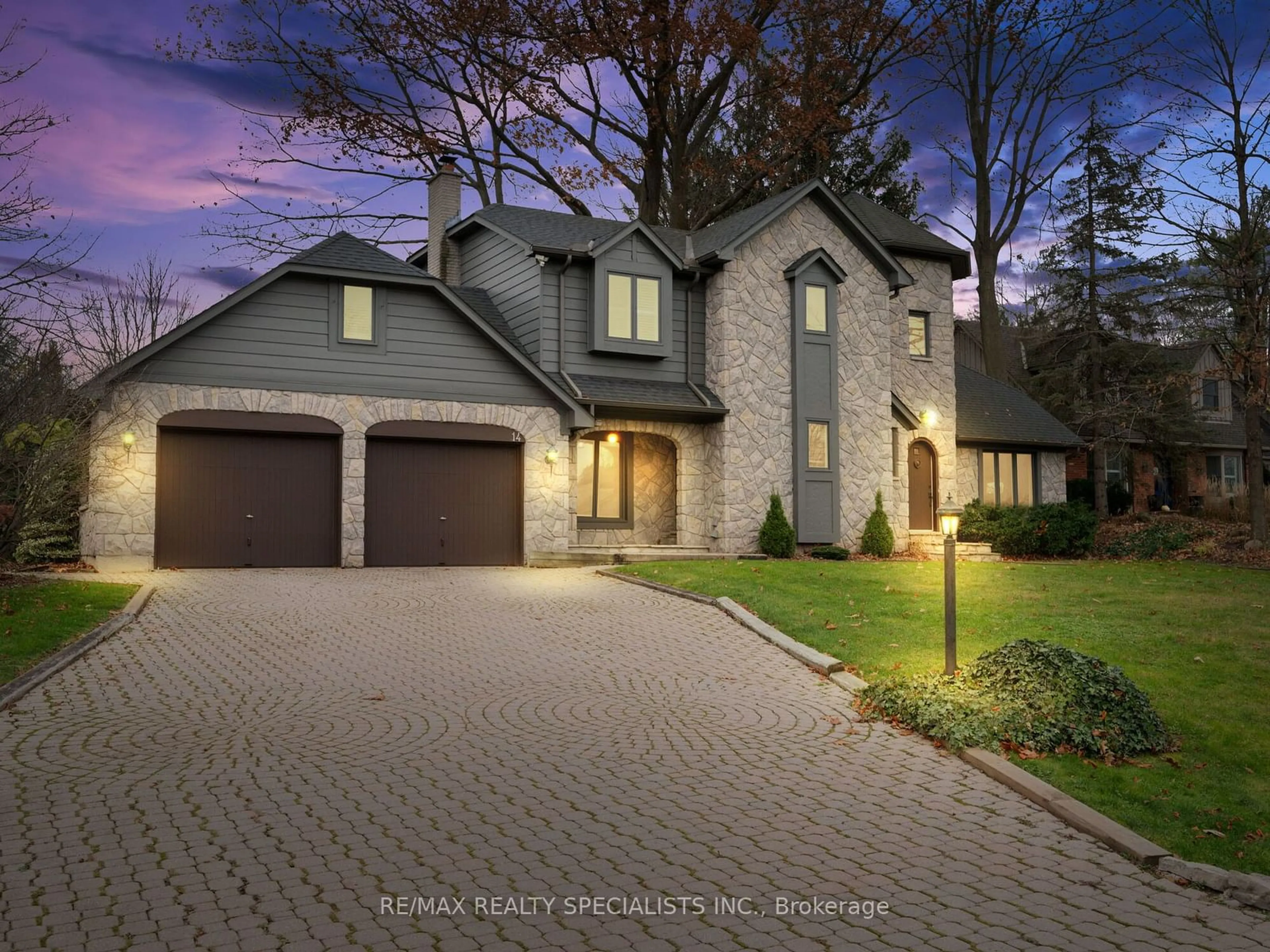 Home with brick exterior material for 14 Kentmere Grve, Hamilton Ontario L0R 1H2