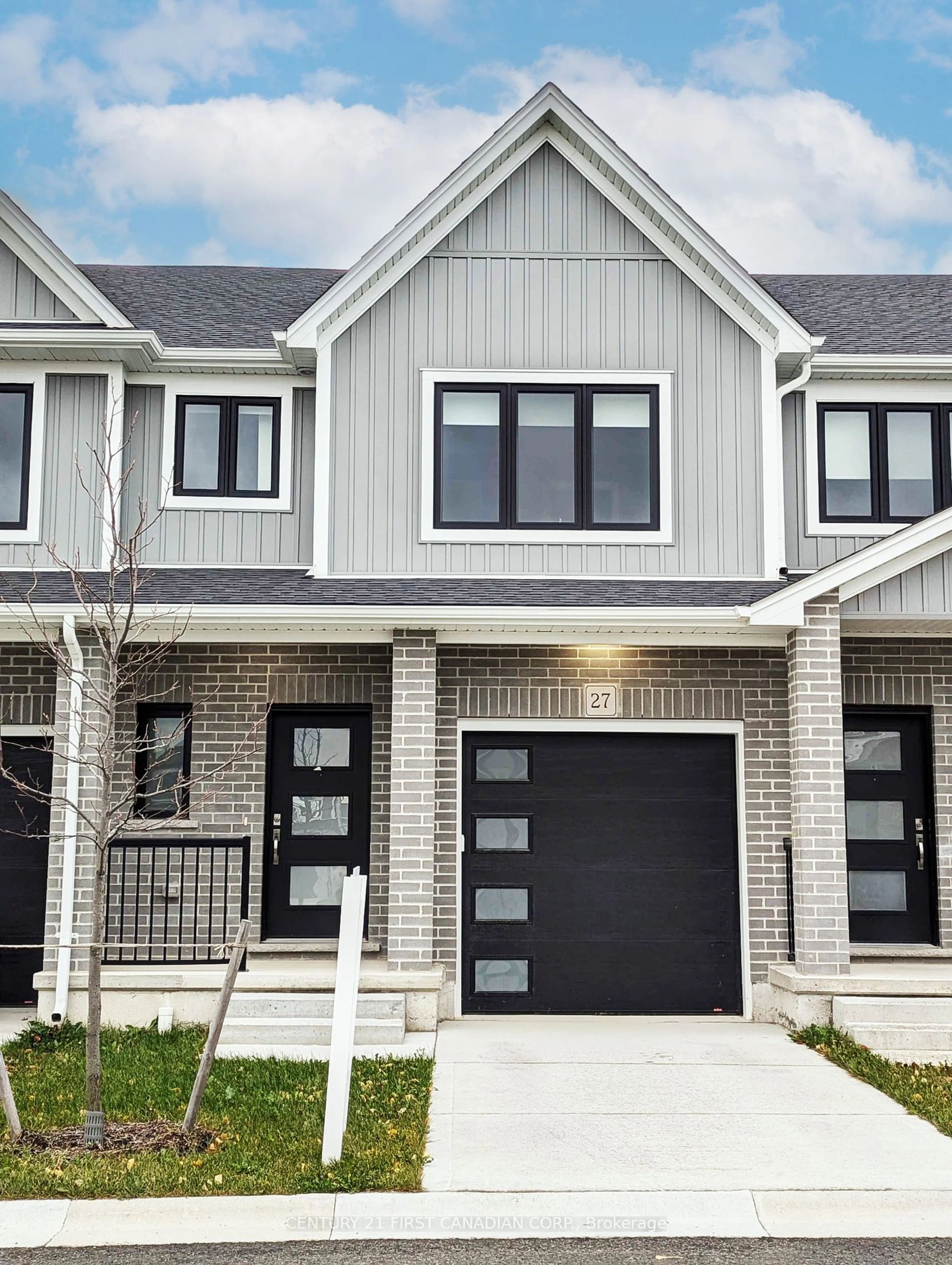 Home with brick exterior material for 17 NICHOLSON St #27, Lucan Biddulph Ontario N0M 2J0