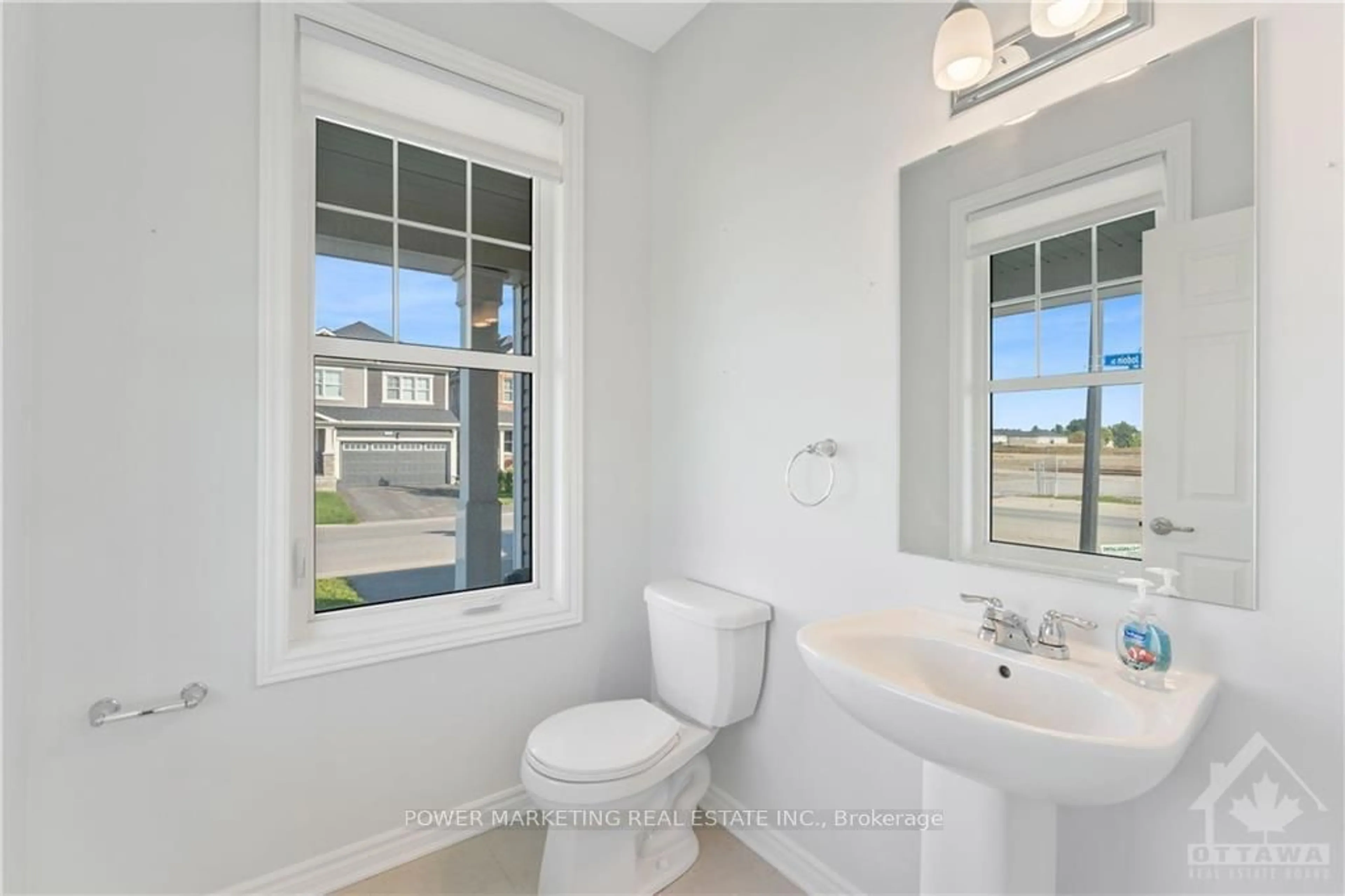 Bathroom, wood floors for 301 SWEETCLOVER Way, Orleans - Cumberland and Area Ontario K4A 1E5