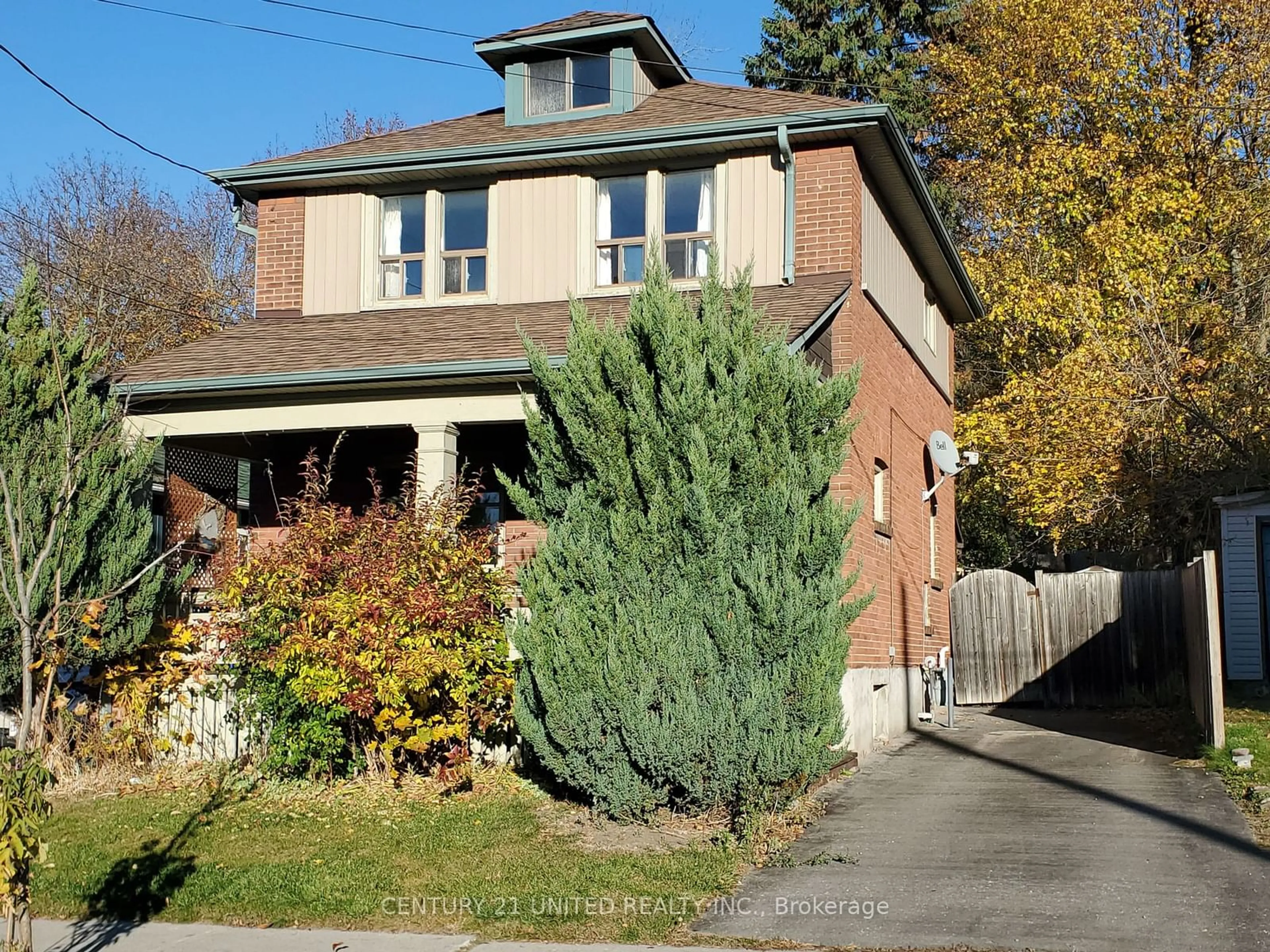 Frontside or backside of a home, the street view for 416 Rogers St, Peterborough Ontario K9H 1W9