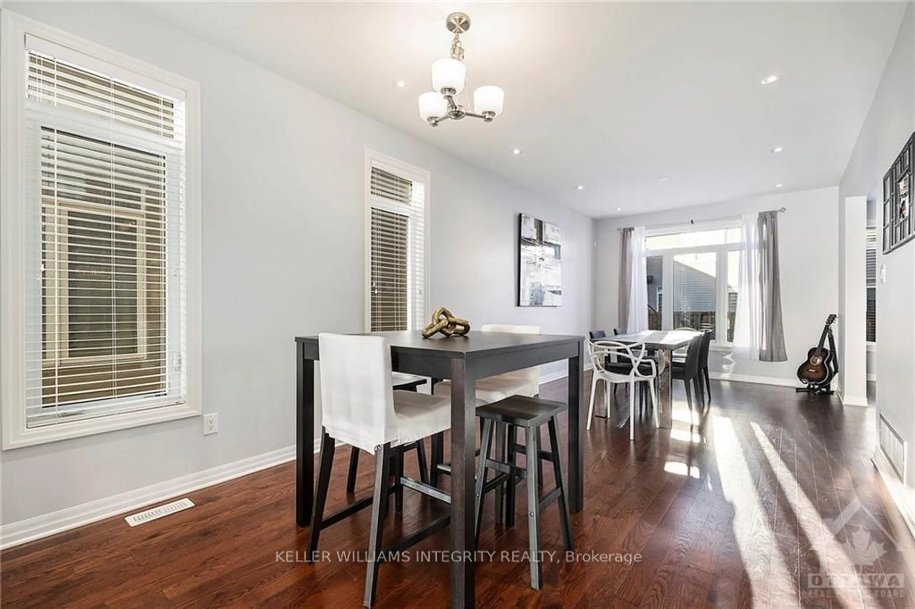 Dining room, wood floors for 186 SOUTHBRIDGE St, Blossom Park - Airport and Area Ontario K4M 0B7