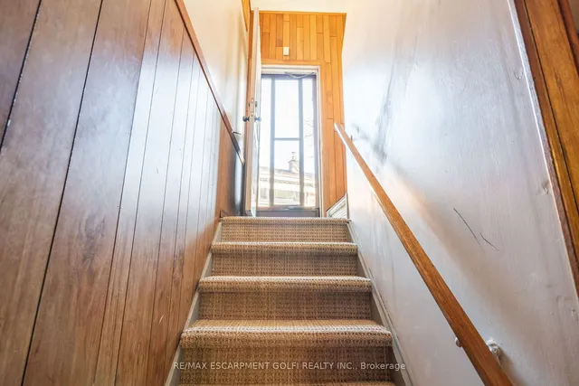 Additional property image - 9 Thomson Crt