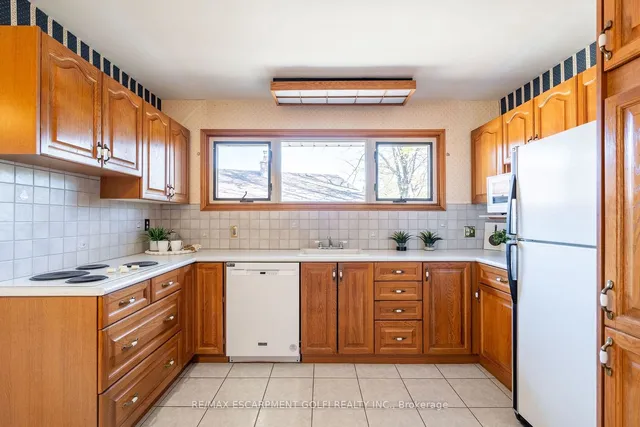 Additional property image - 9 Thomson Crt