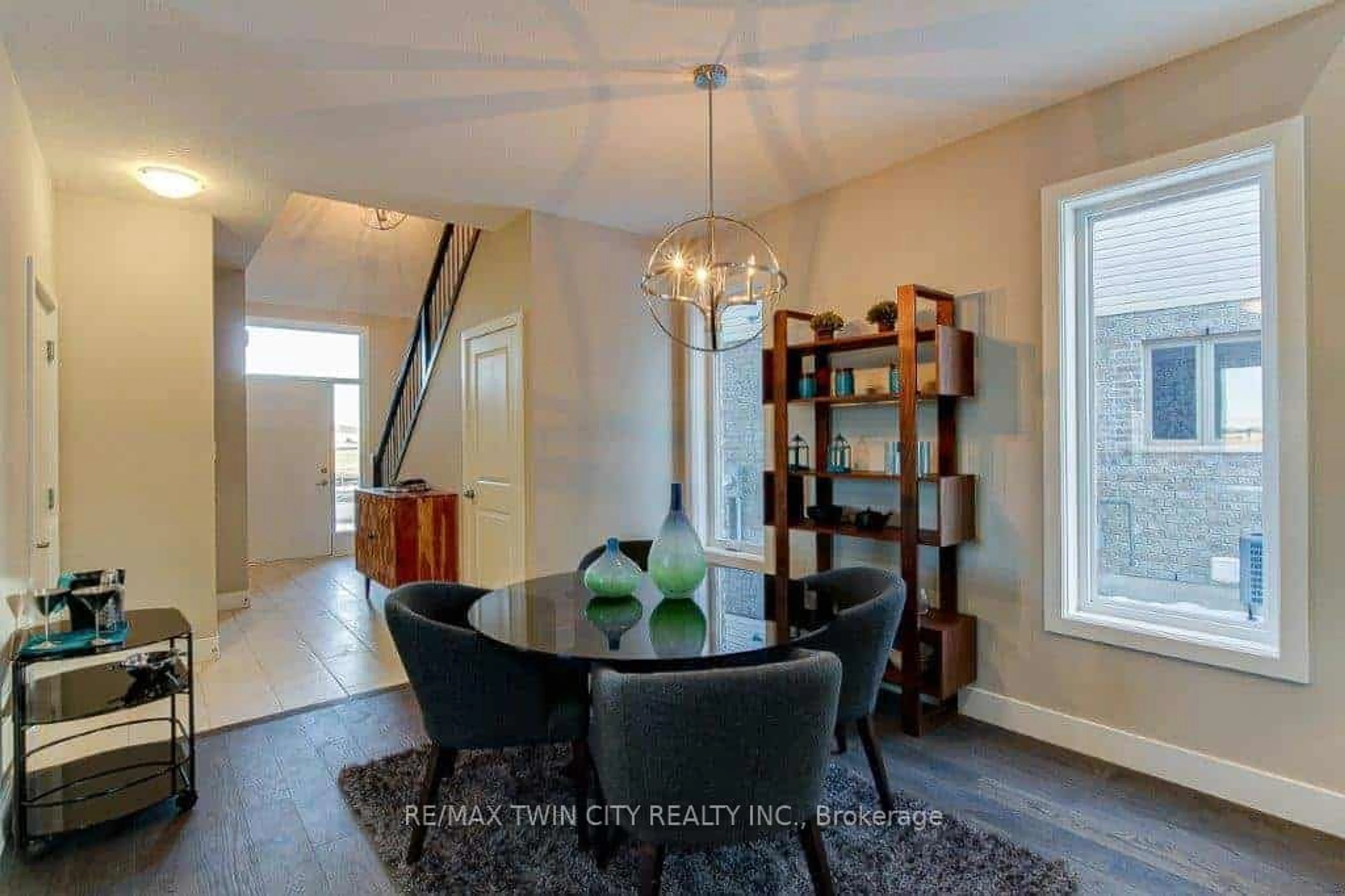 Dining room, wood floors for 2084 Evans Blvd, London Ontario N6M 0J6