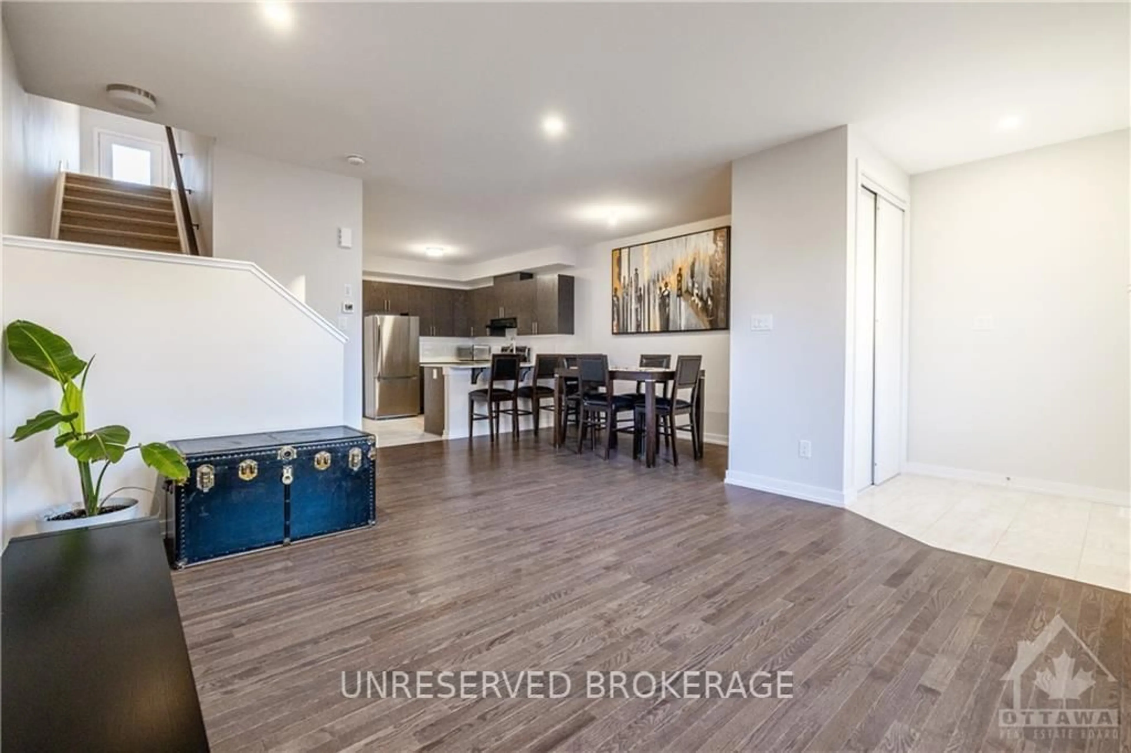 Open concept kitchen for 45 CHASING Grve, Stittsville - Munster - Richmond Ontario K0A 2Z0