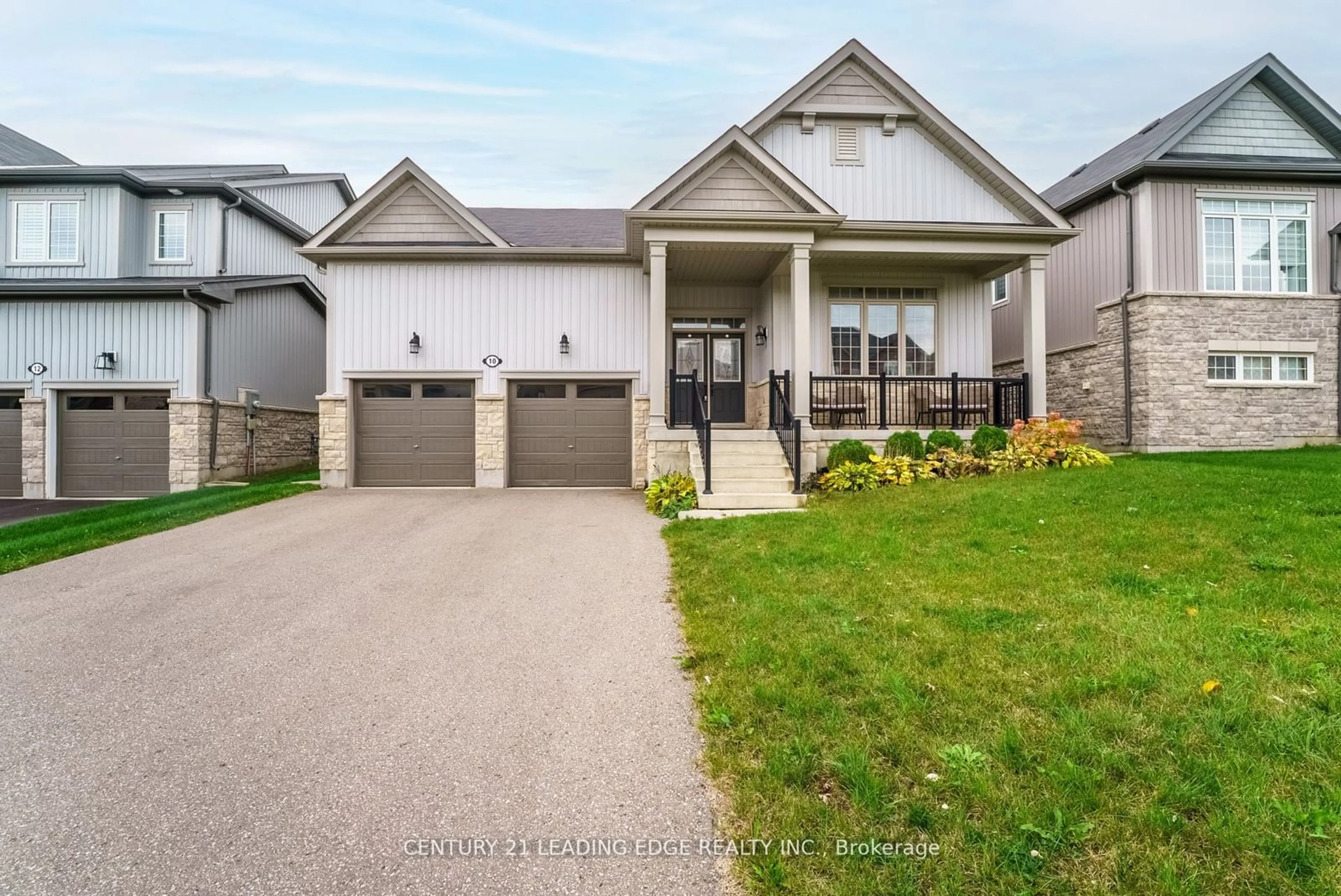 Frontside or backside of a home, the street view for 10 Timber Dr, Cavan Monaghan Ontario L0A 1G0