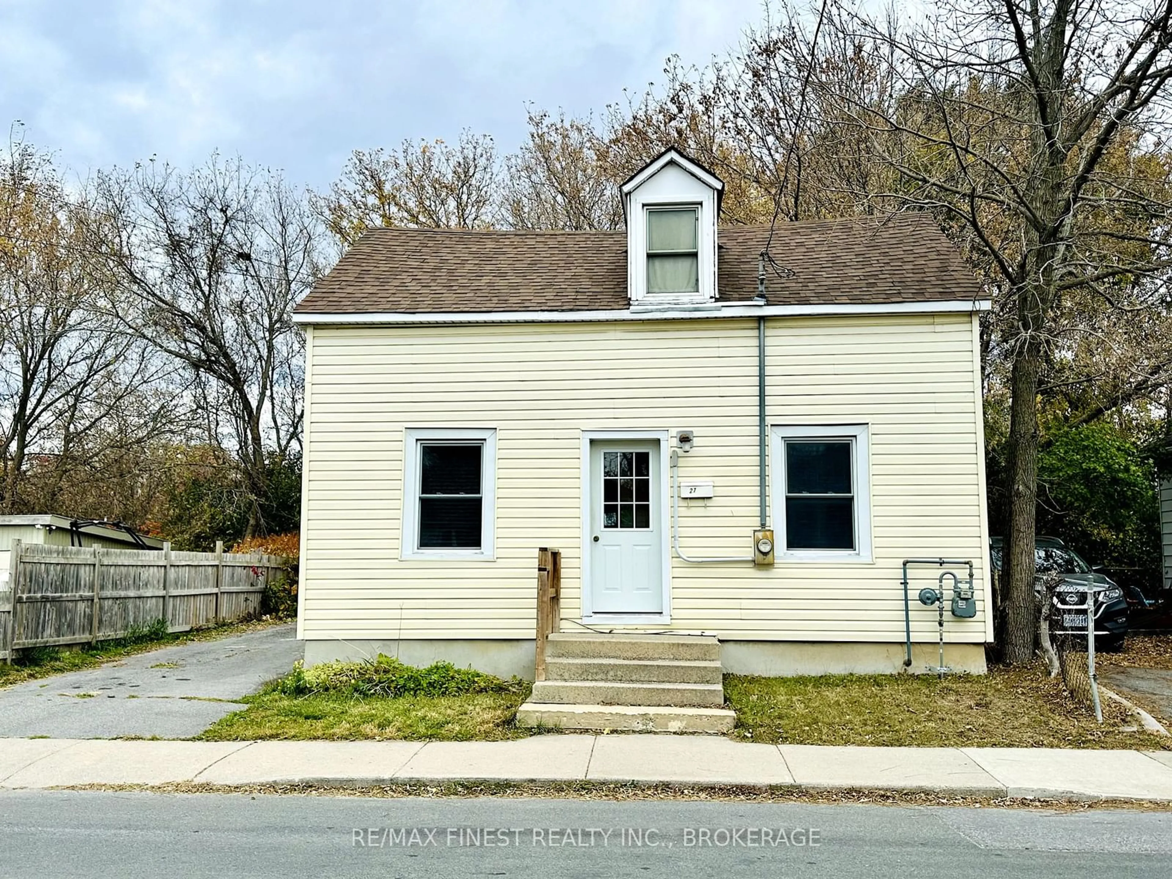 Frontside or backside of a home, cottage for 27 Hickson Ave, Kingston Ontario K7K 2N4