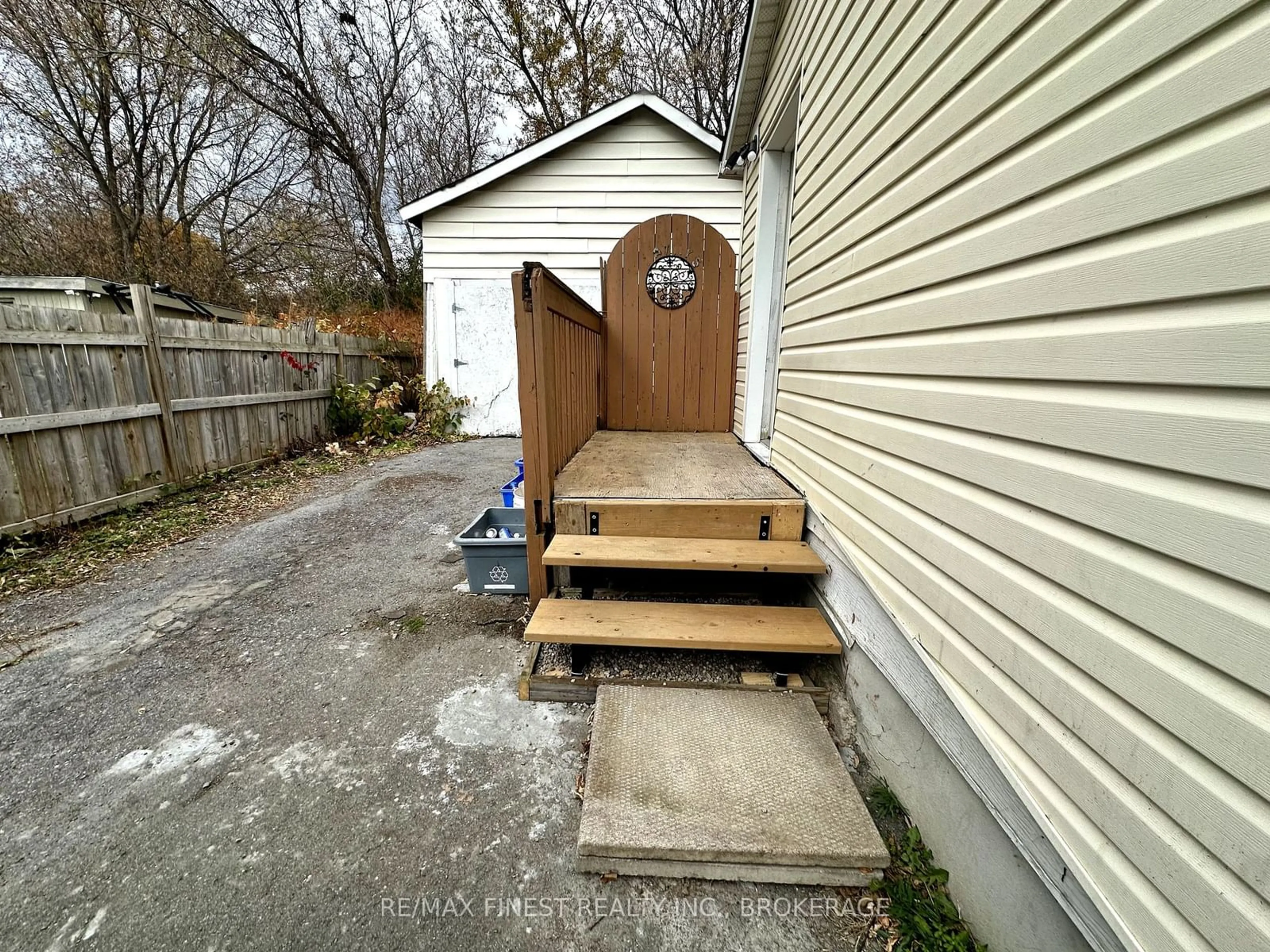 Shed for 27 Hickson Ave, Kingston Ontario K7K 2N4