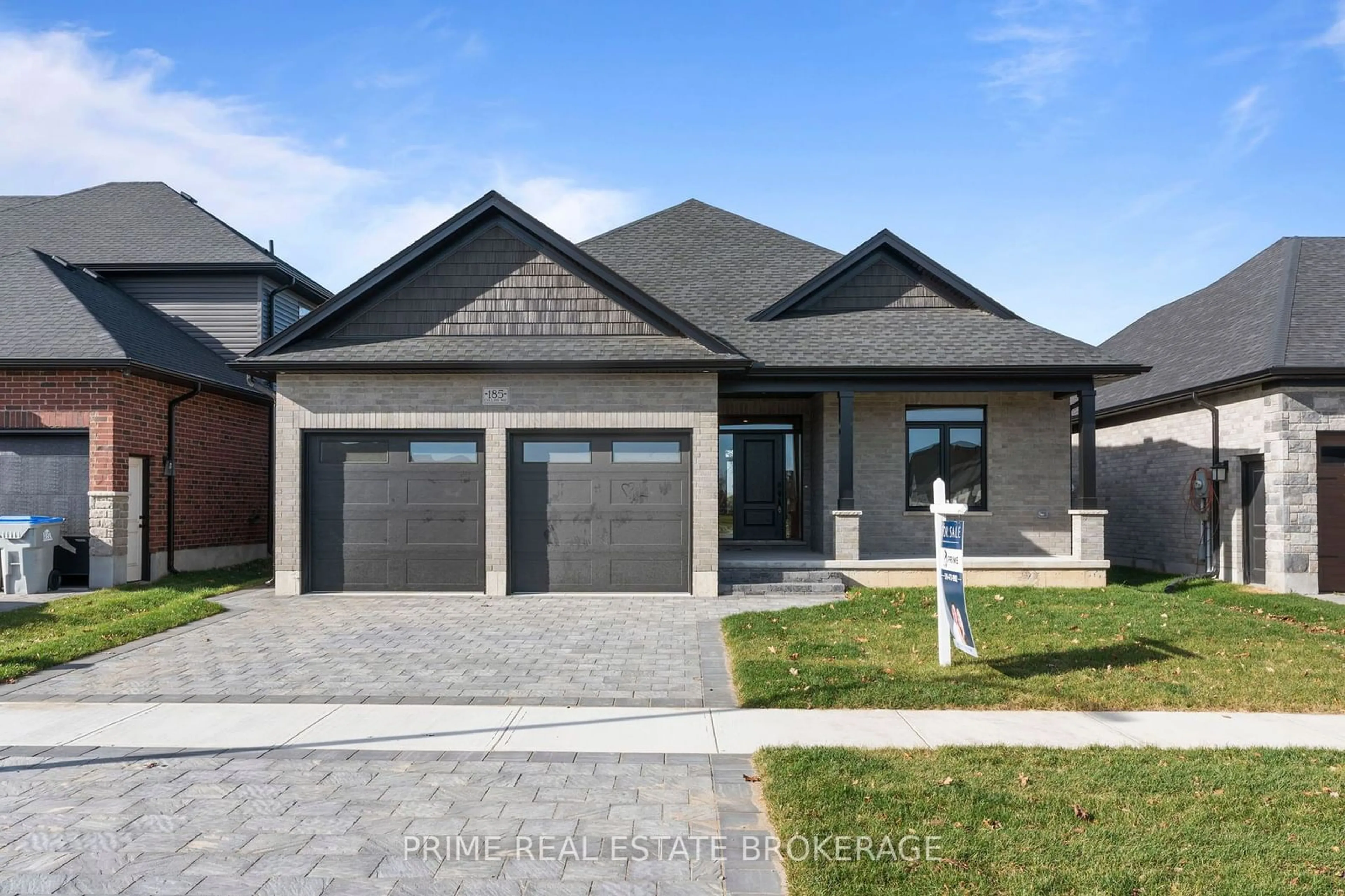 Frontside or backside of a home, the street view for 185 Collins Way, Strathroy-Caradoc Ontario N7G 3H3