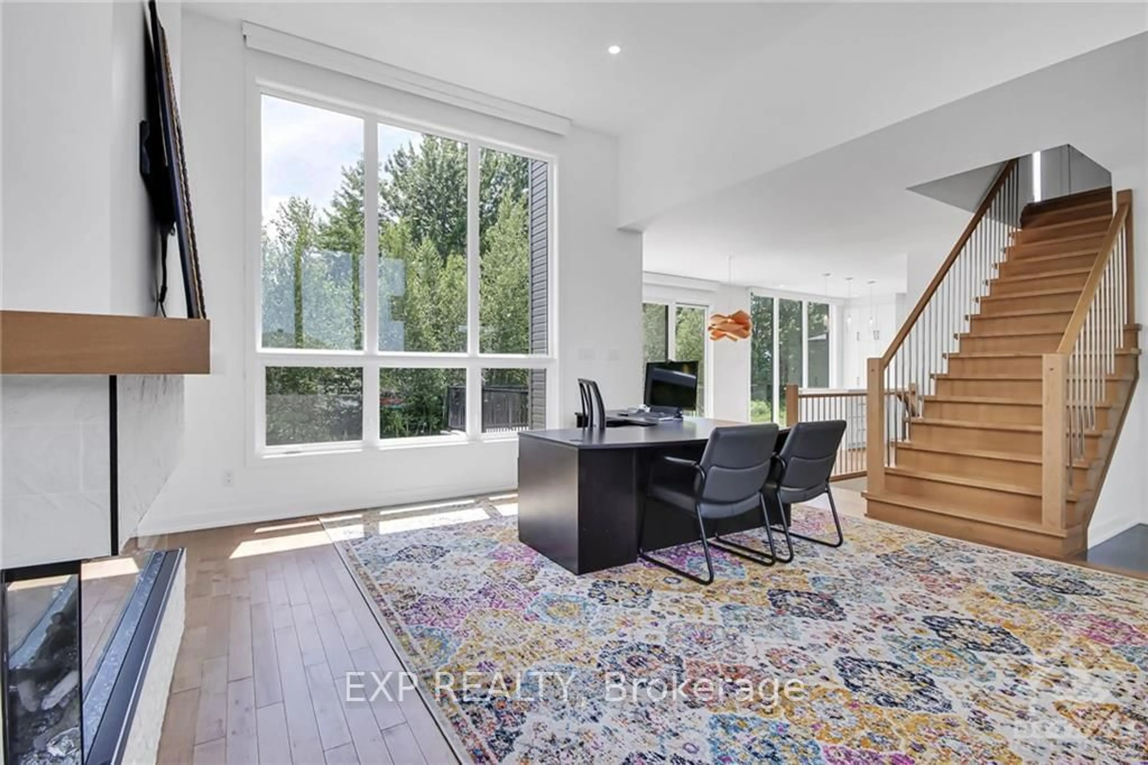 Indoor entryway, wood floors for 513 BARRAGE St, The Nation Ontario K0A 1M0