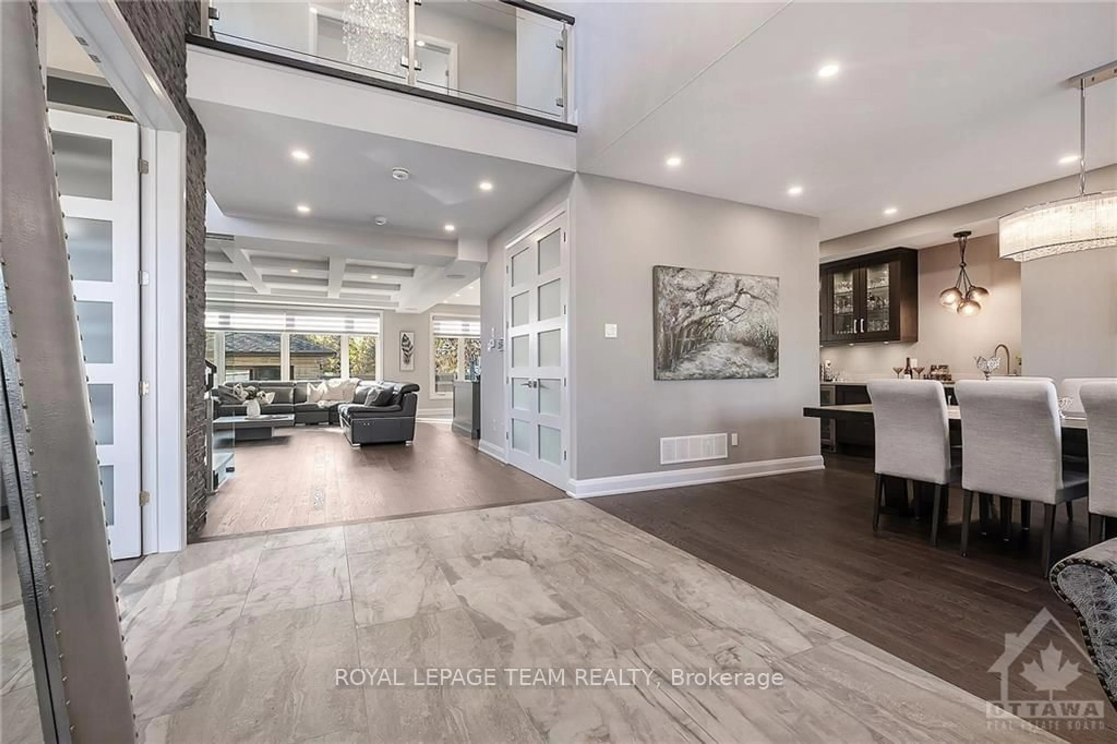 Indoor entryway, wood floors for 1670 ORTONA Ave, Mooneys Bay - Carleton Heights and Area Ontario K2C 1W7