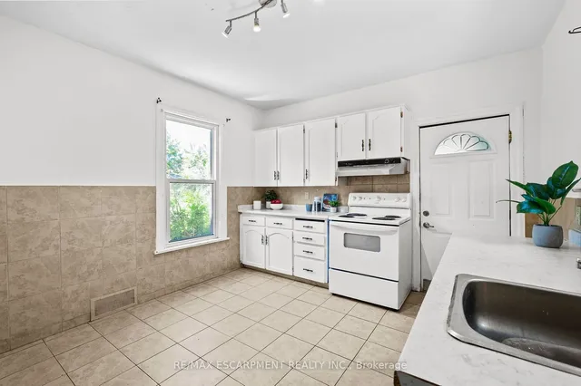 Additional property image - 281 Wentworth St