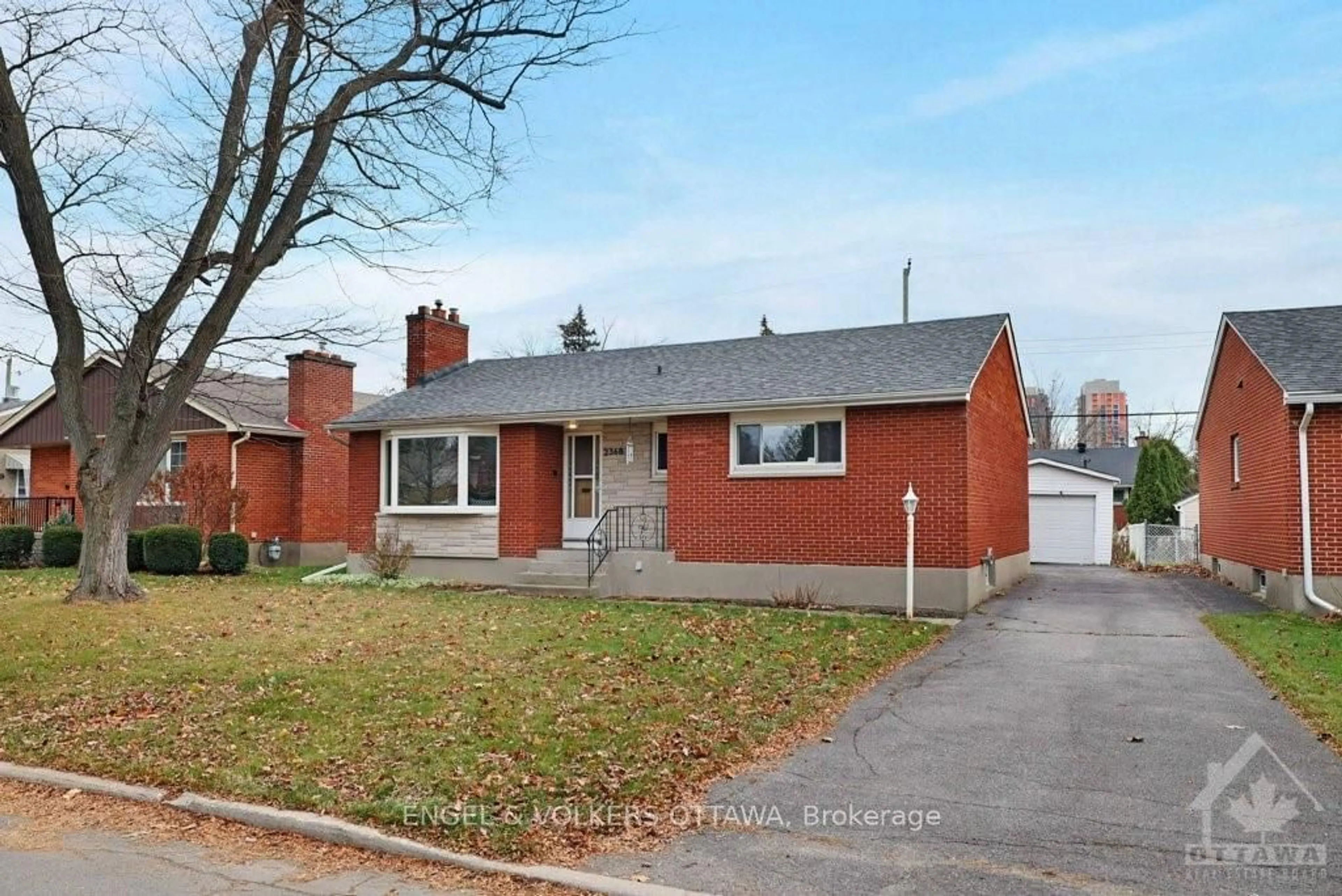 Frontside or backside of a home, the street view for 2368 DRURY Lane, Parkway Park - Queensway Terrace S and Area Ontario K2C 1G5