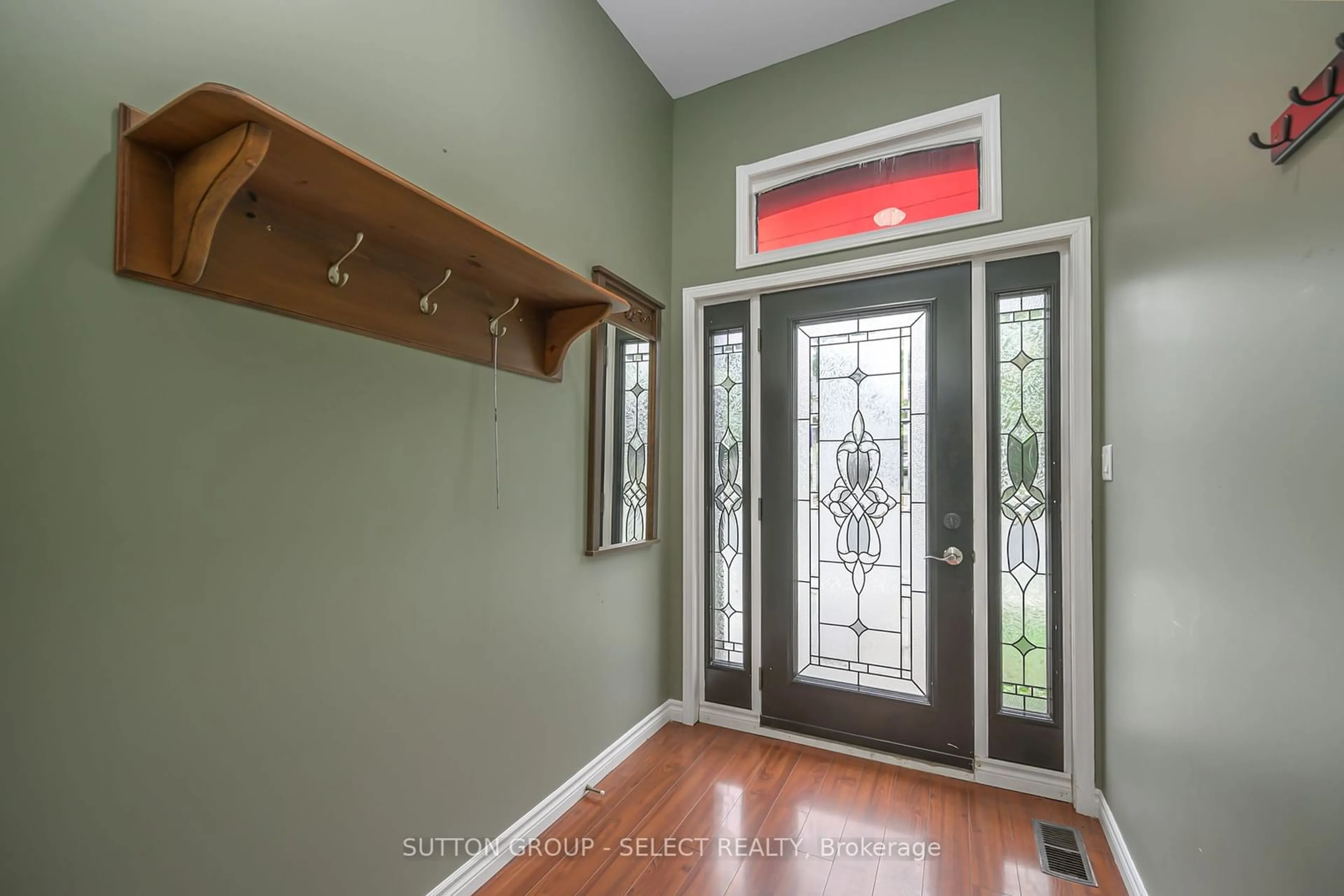 Indoor entryway, wood floors for 733 Princess Ave, London Ontario N5W 3M2