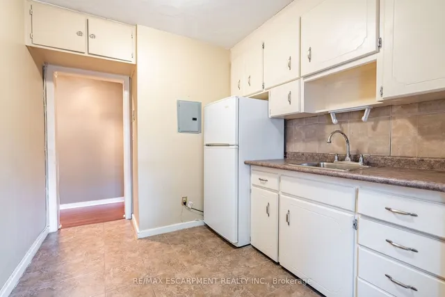 Additional property image - 4 ROBINSON St Unit 5