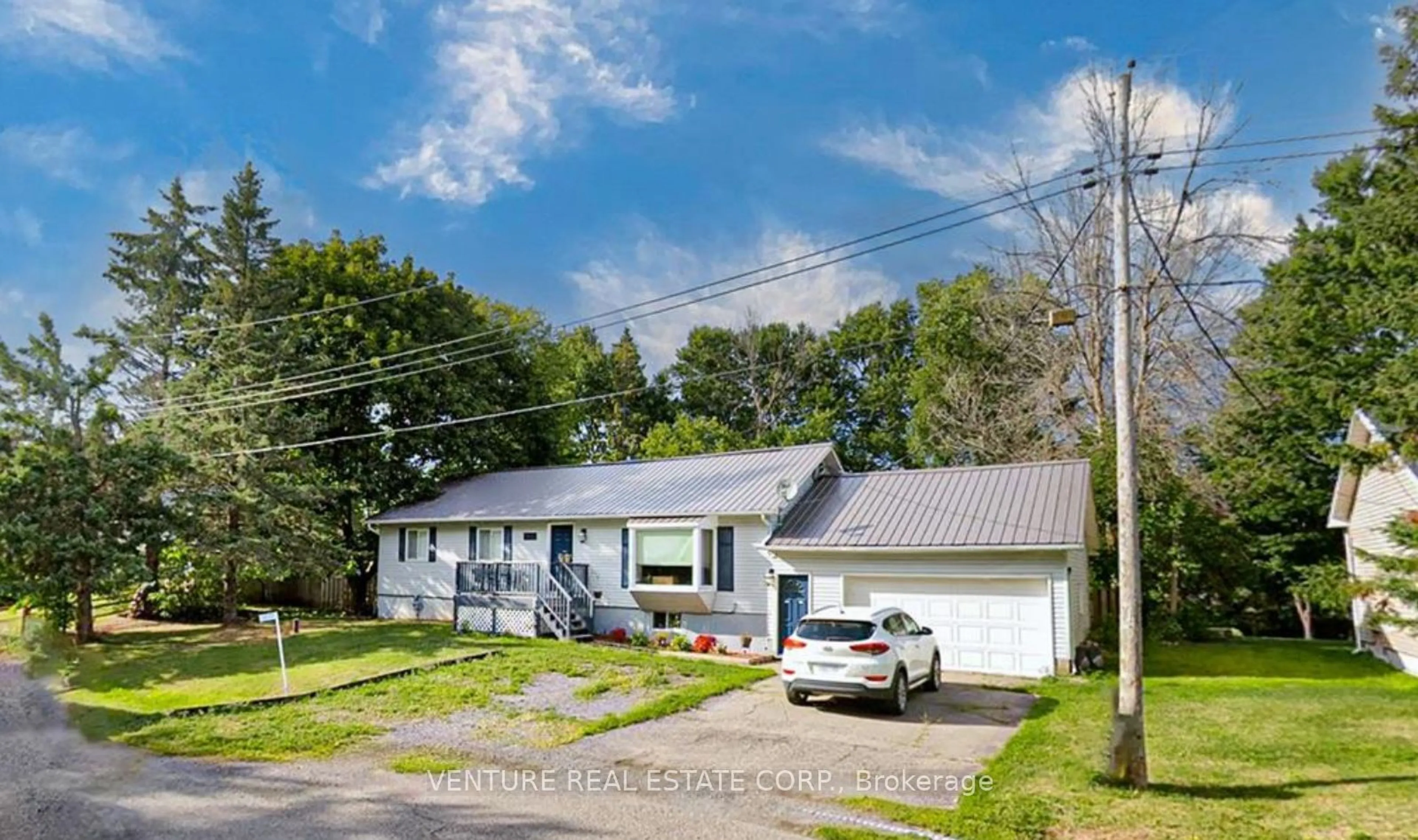 A pic from exterior of the house or condo, cottage for 1517 Mayrene Cres, Greely - Metcalfe - Osgoode - Vernon and Area Ontario K4P 1B2