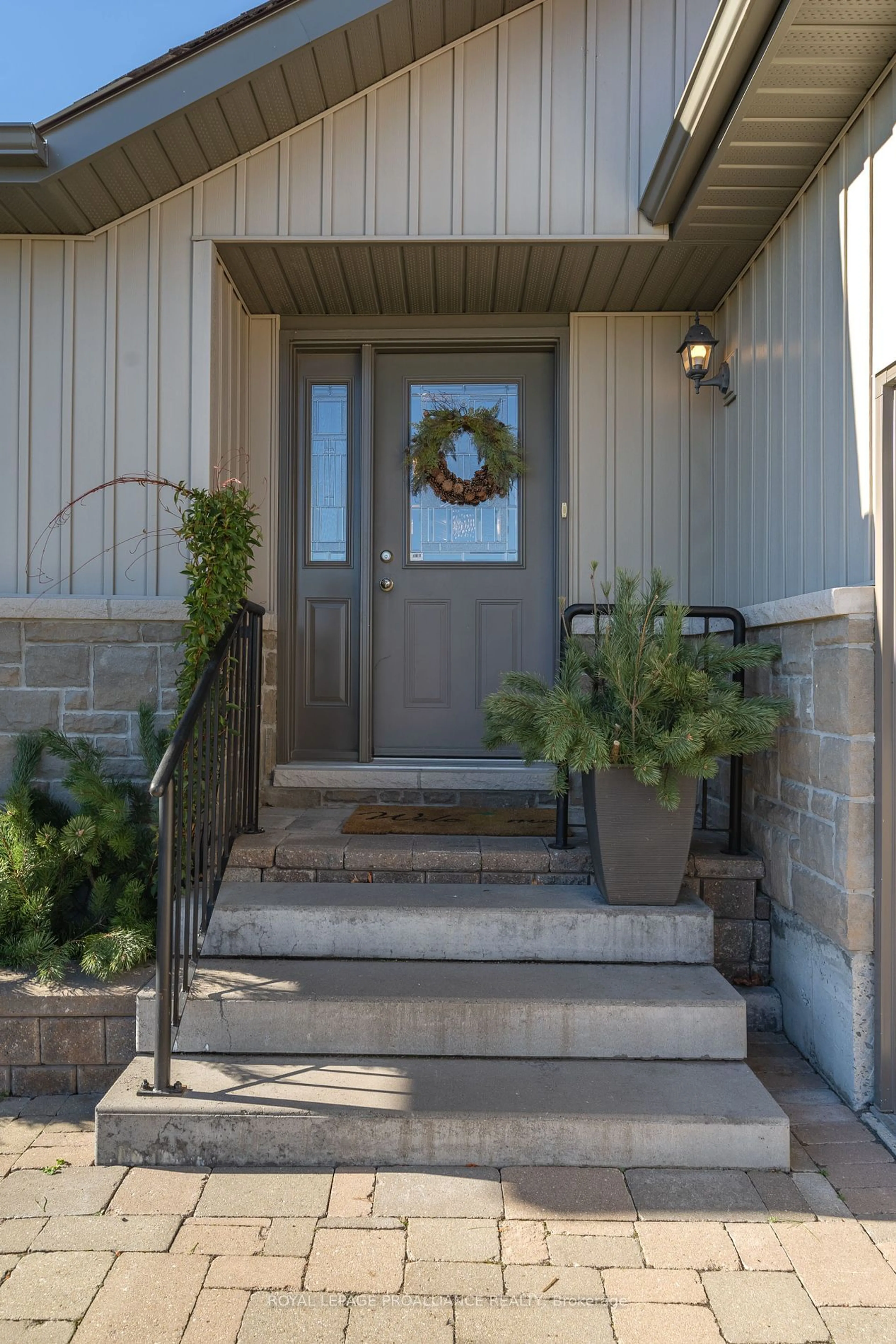 Indoor entryway, wood floors for 82 Dorchester Dr, Prince Edward County Ontario K0K 3L0