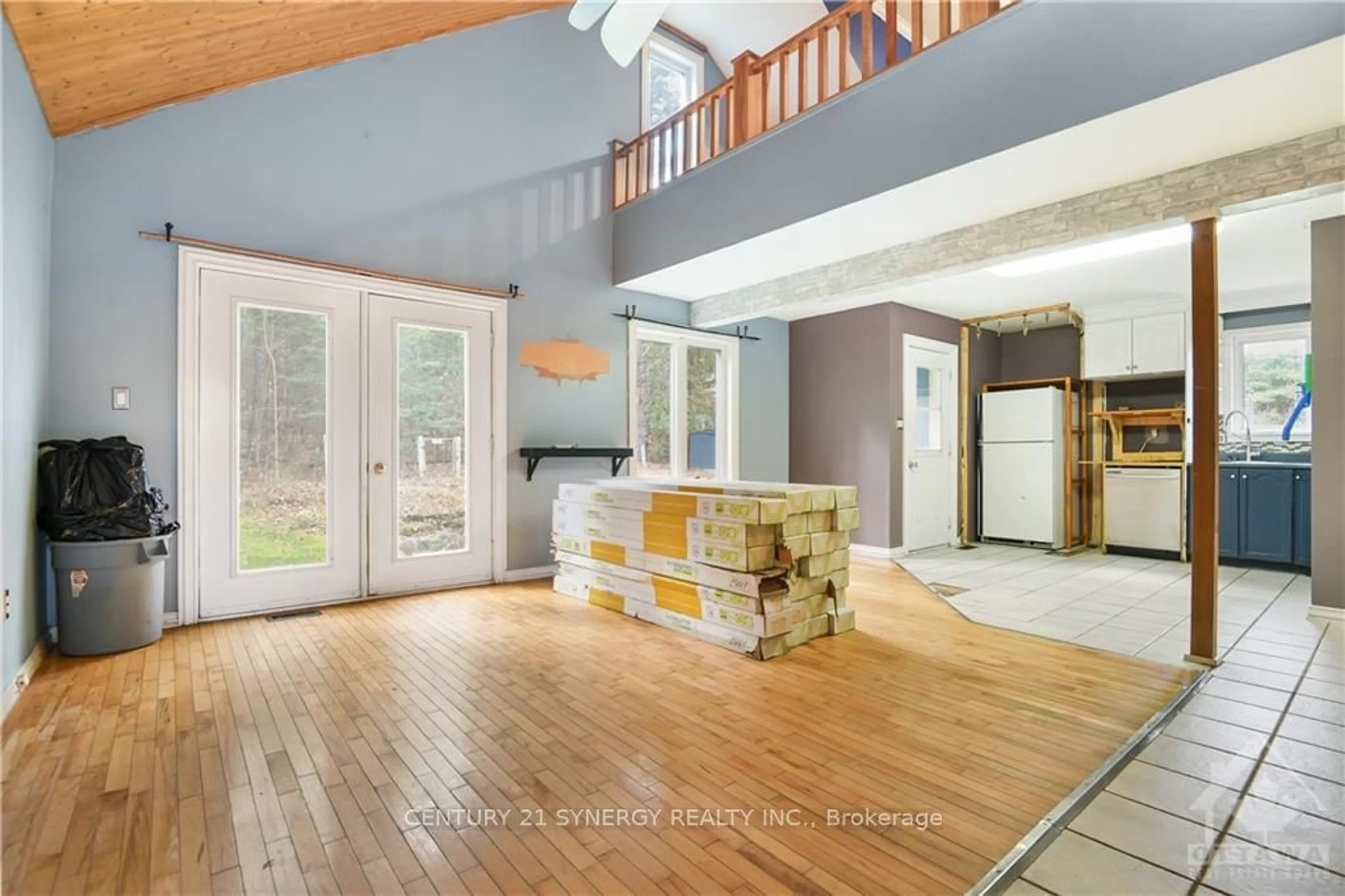 Indoor foyer, wood floors for 3225B RIVER Rd, Horton Ontario K7V 3Z8