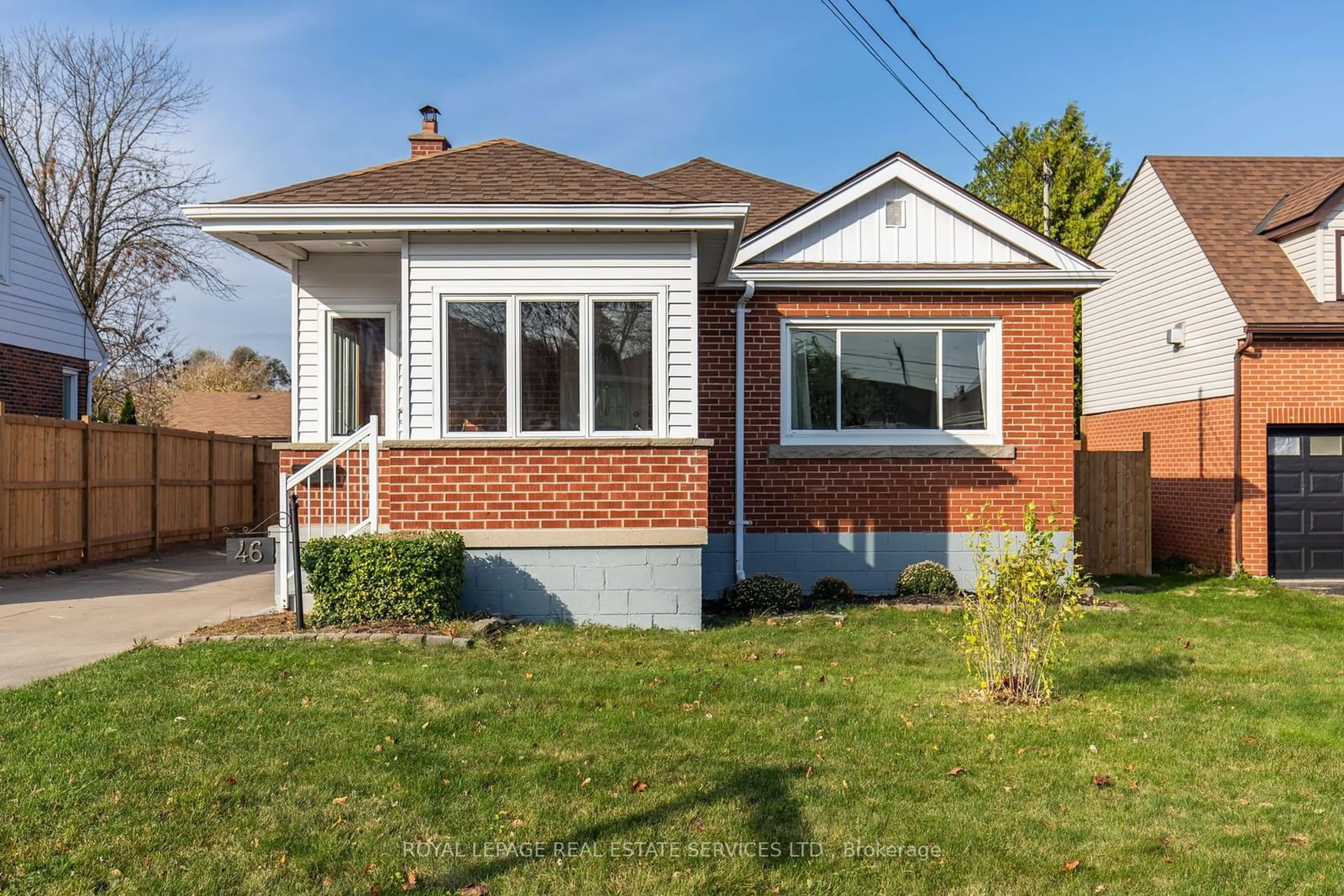 Frontside or backside of a home, cottage for 46 Upper Walker Ave, Hamilton Ontario L8G 1S8