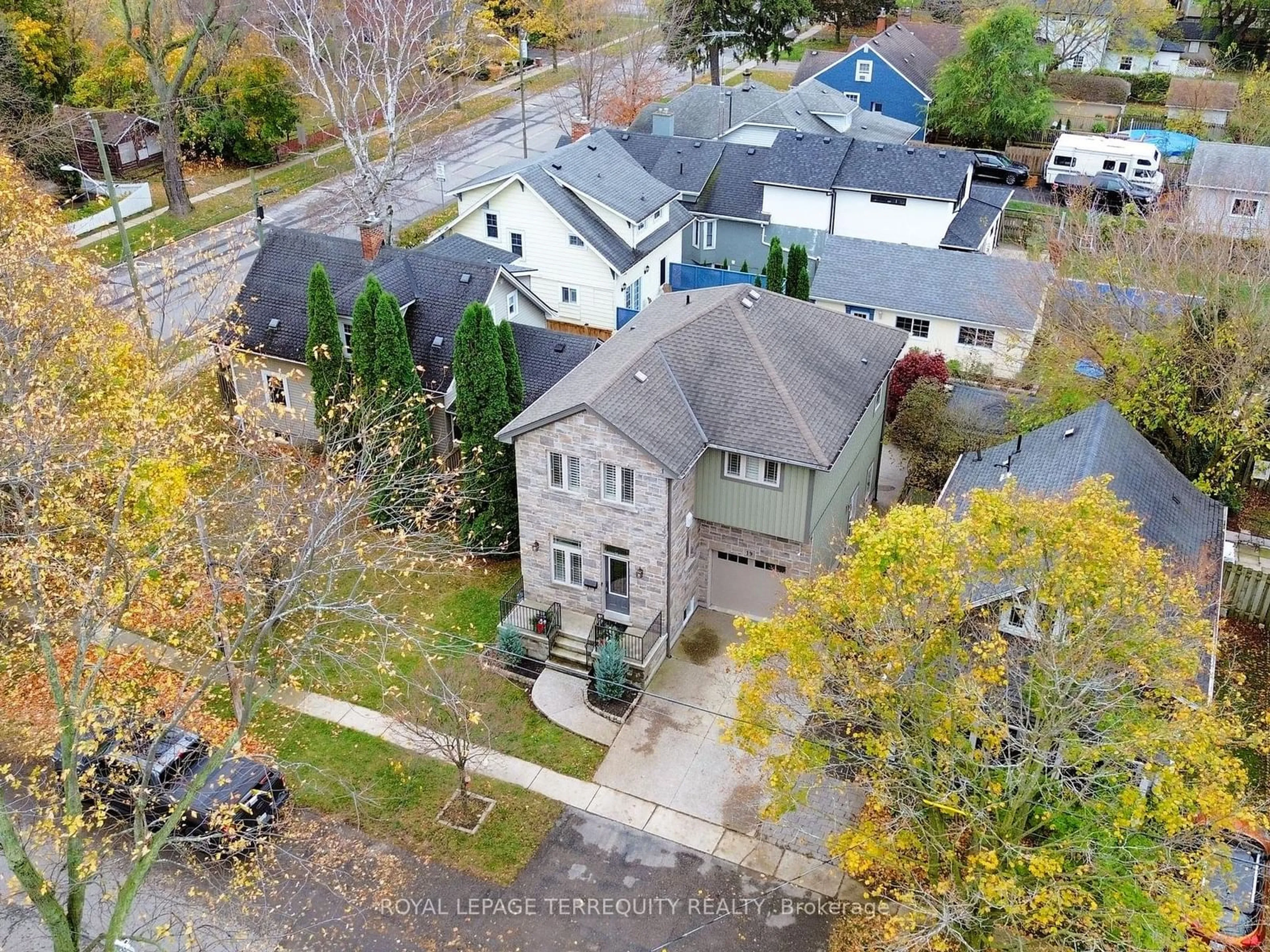 Frontside or backside of a home, the street view for 19 Johnston St, St. Catharines Ontario L2N 5K7