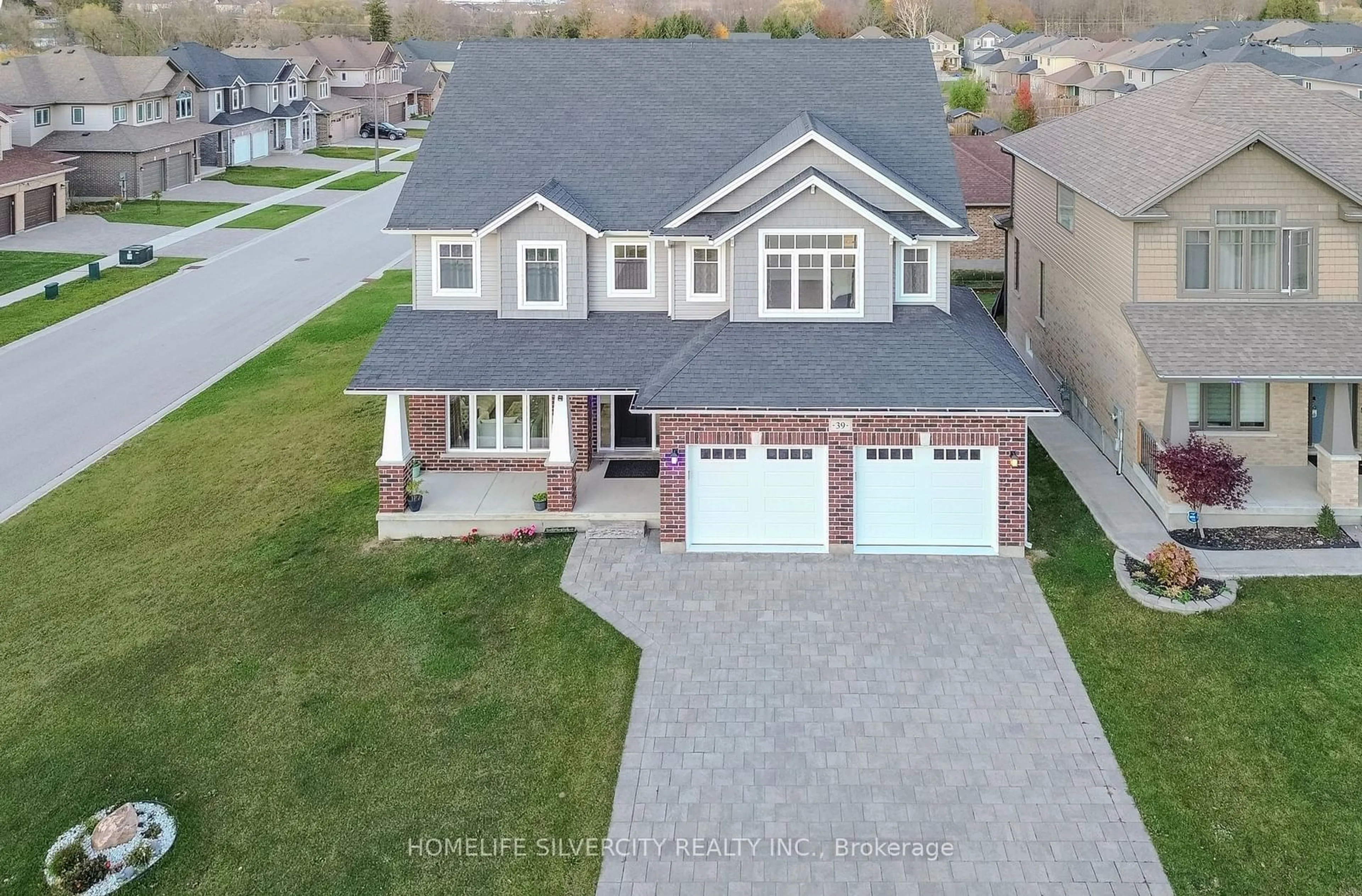 Frontside or backside of a home, the street view for 39 Hollingshead Rd, Ingersoll Ontario N5C 1B5