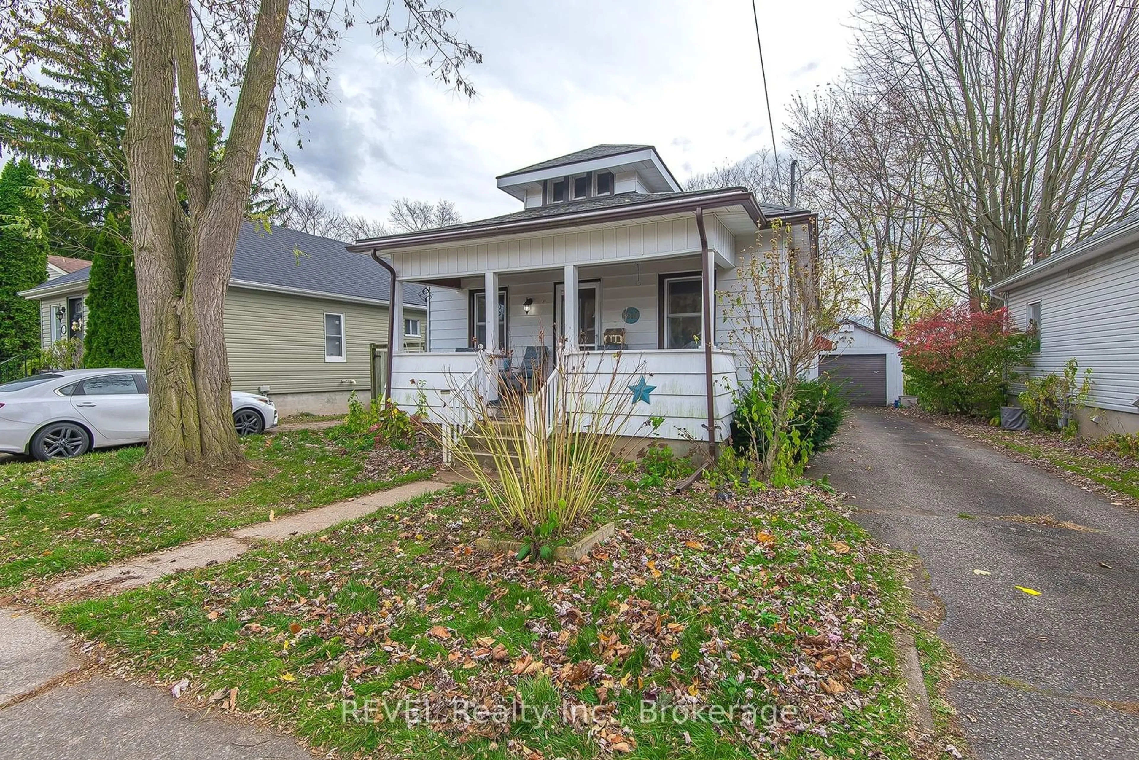 Frontside or backside of a home, cottage for 6510 Culp St, Niagara Falls Ontario L2G 2C2