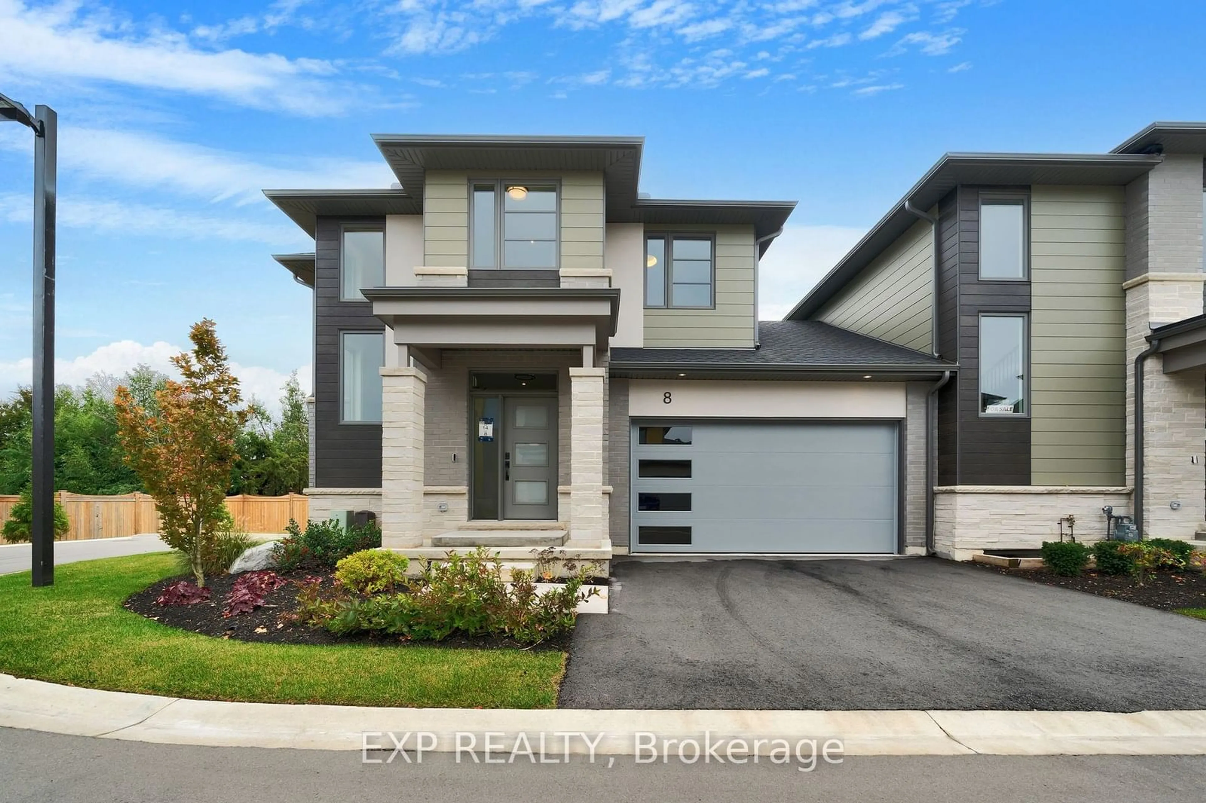 Frontside or backside of a home, the street view for 24 Grapeview Dr #8, St. Catharines Ontario L2S 0G5