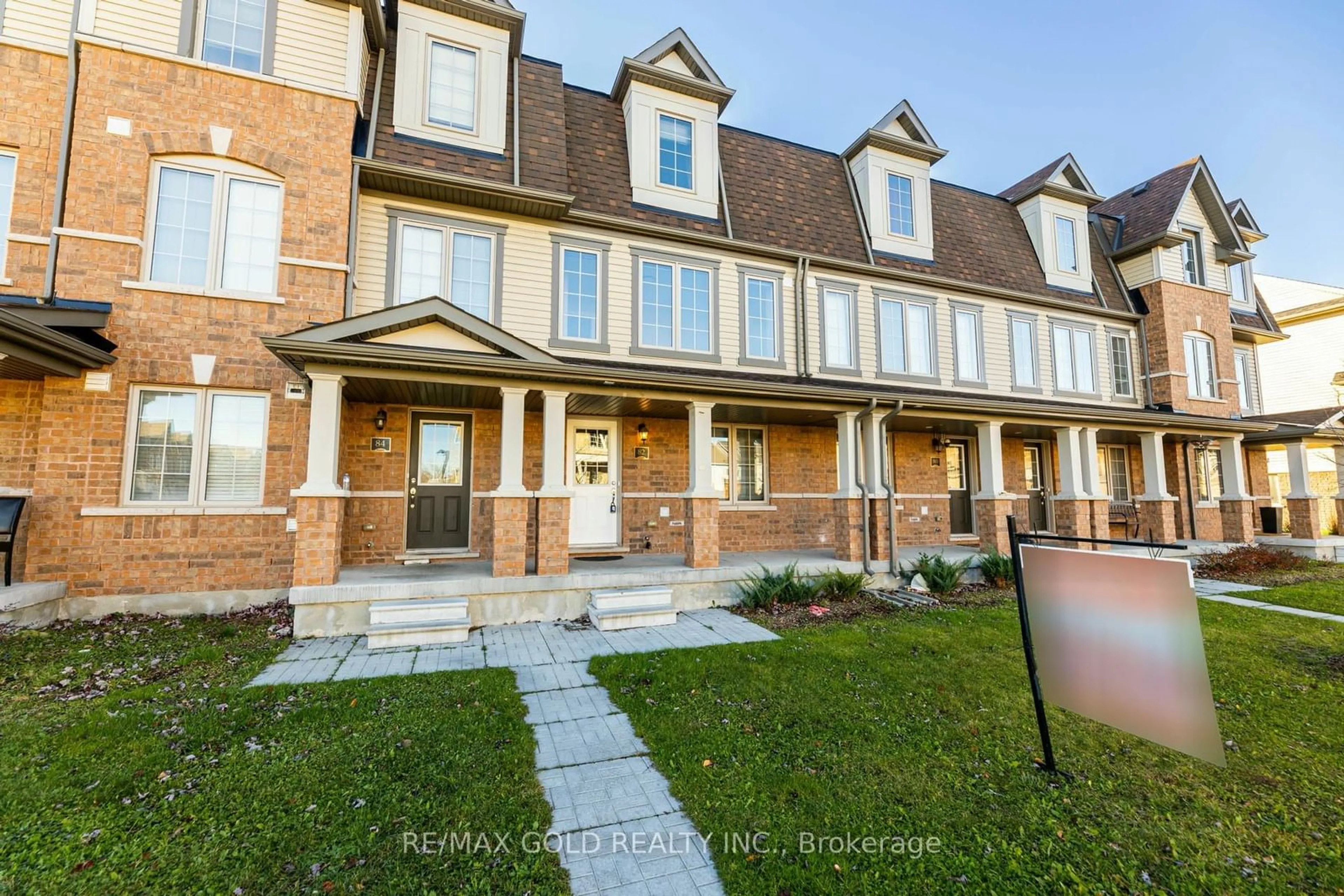 A pic from exterior of the house or condo, the street view for 82 Knotty Pine Ave, Cambridge Ontario N3H 0E2