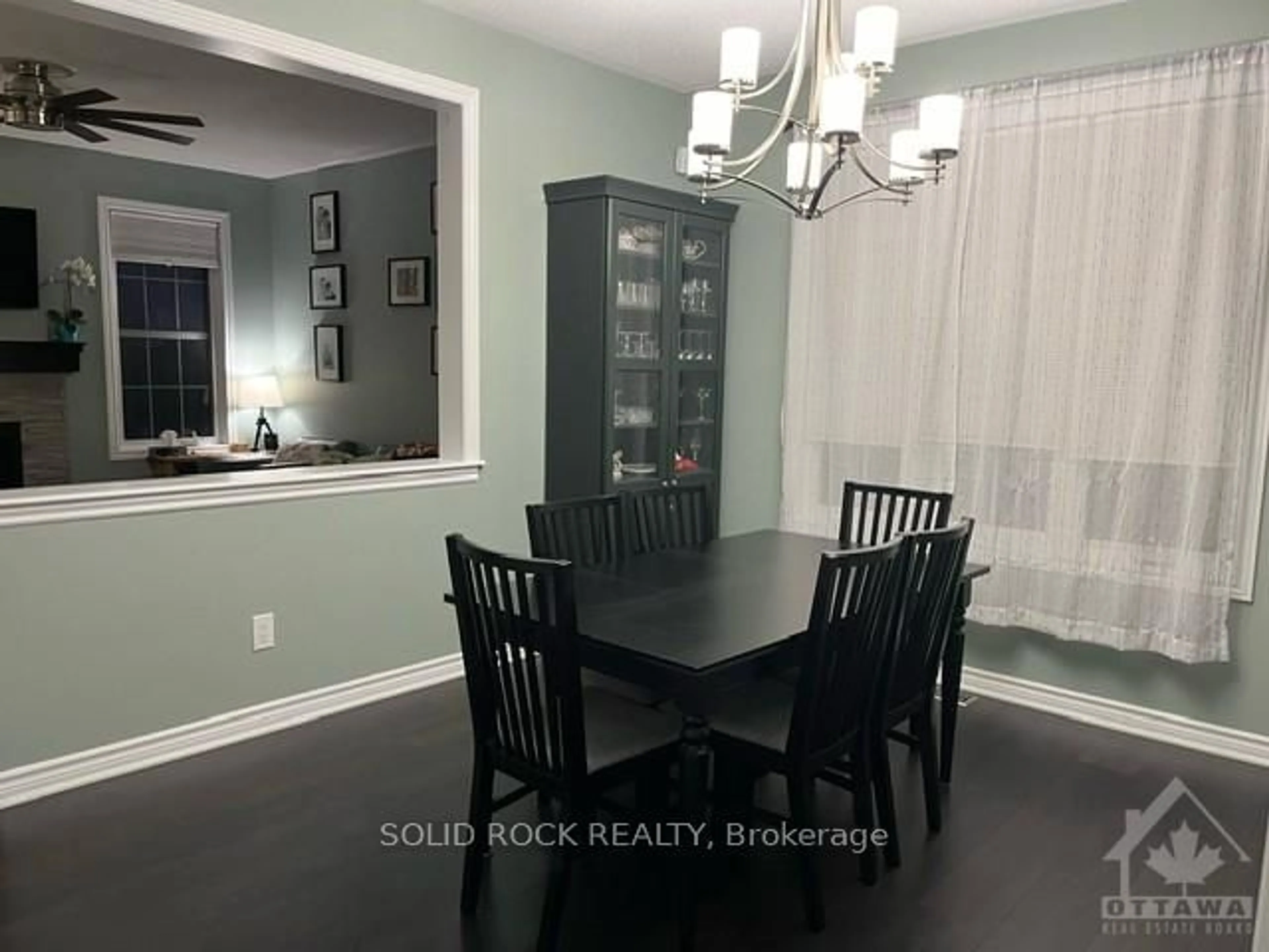 Dining room, wood floors for 32 SOLARIS Dr, Kanata Ontario K2M 0L6