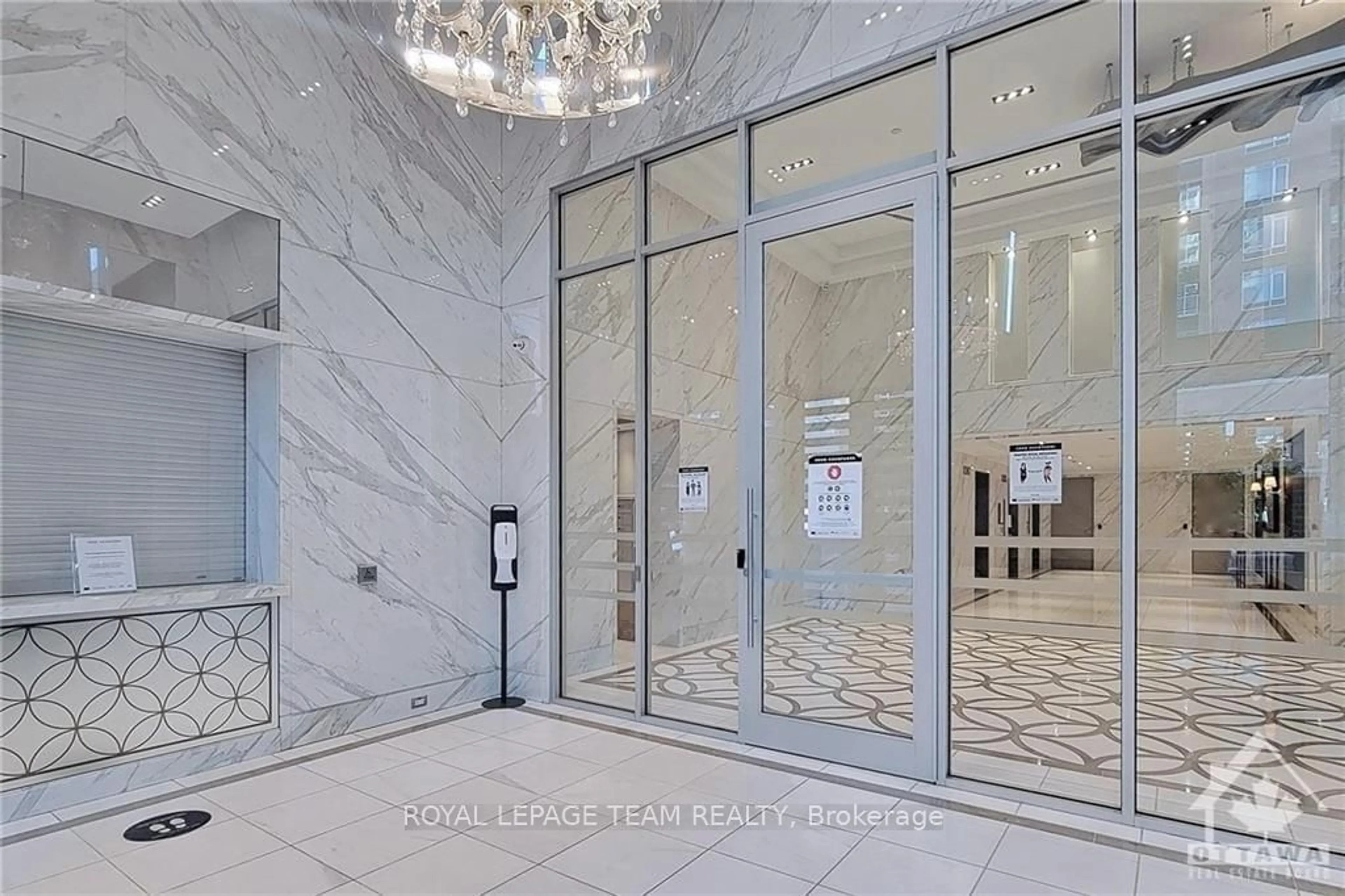 Indoor foyer, ceramic floors for 111 CHAMPAGNE Ave #1206, Dows Lake - Civic Hospital and Area Ontario K1S 5V3