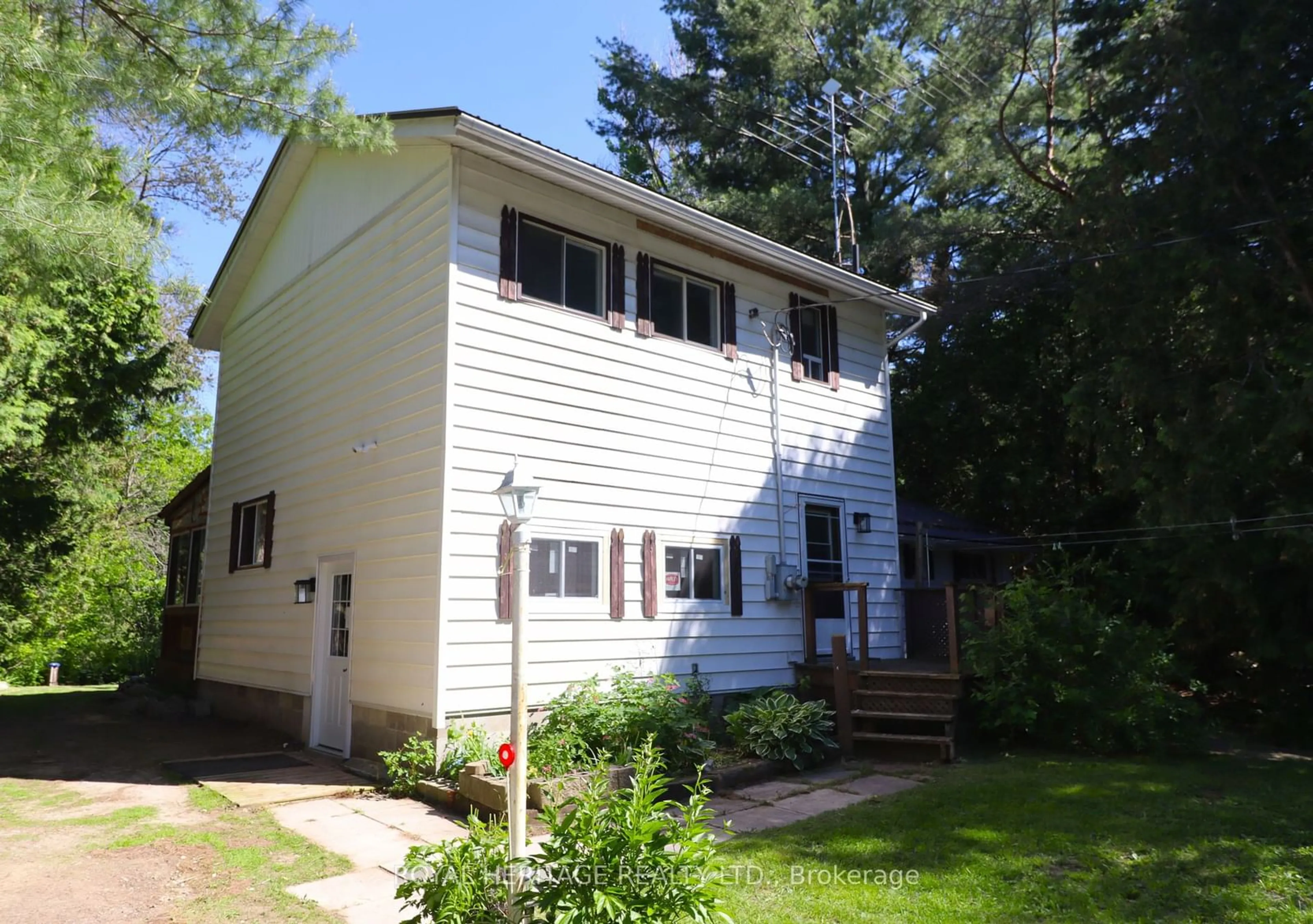 Frontside or backside of a home, cottage for 3 Basswood Dr, Kawartha Lakes Ontario K0M 1C0