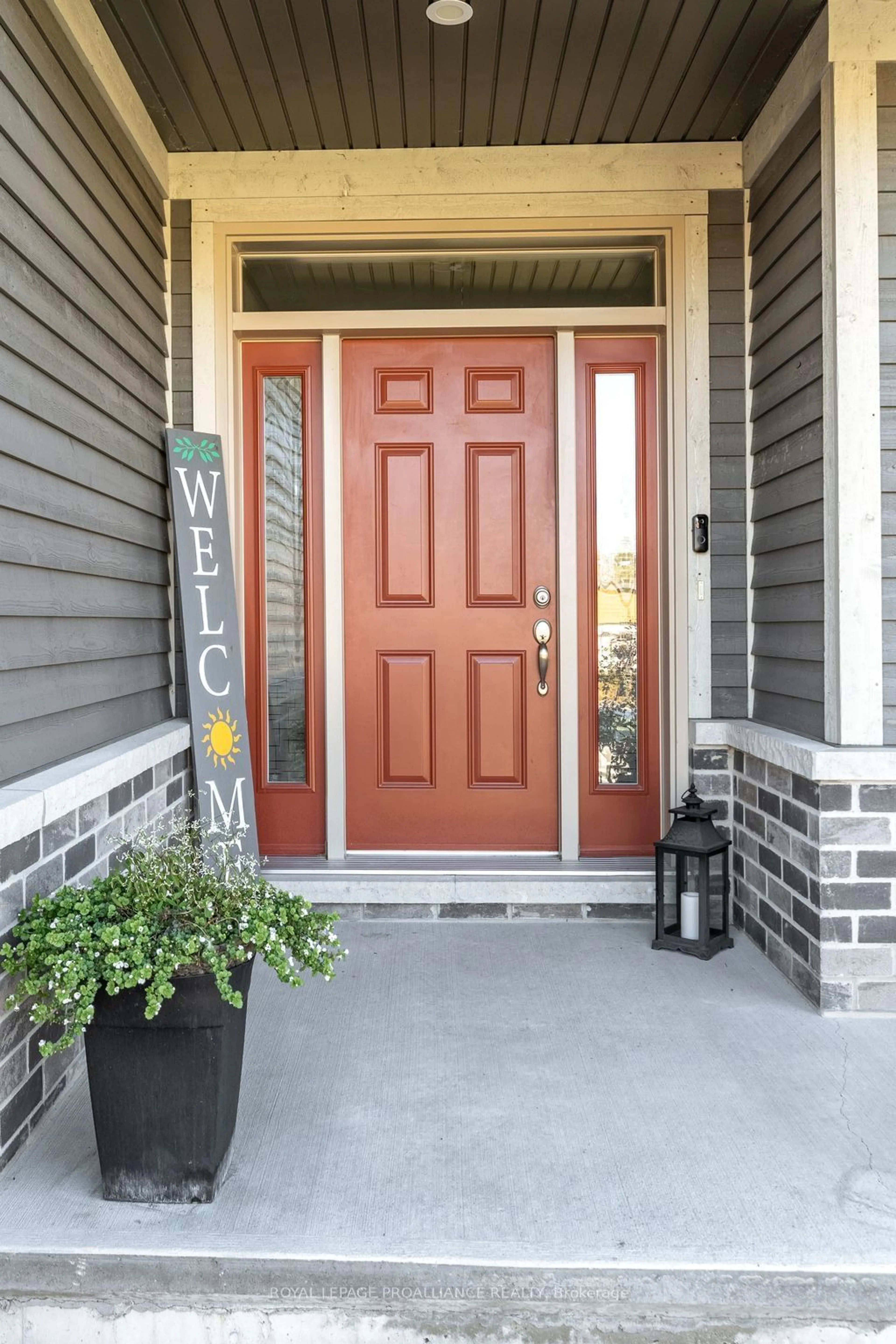 Indoor entryway, wood floors for 29 Pineridge Dr, Prince Edward County Ontario K0K 2T0