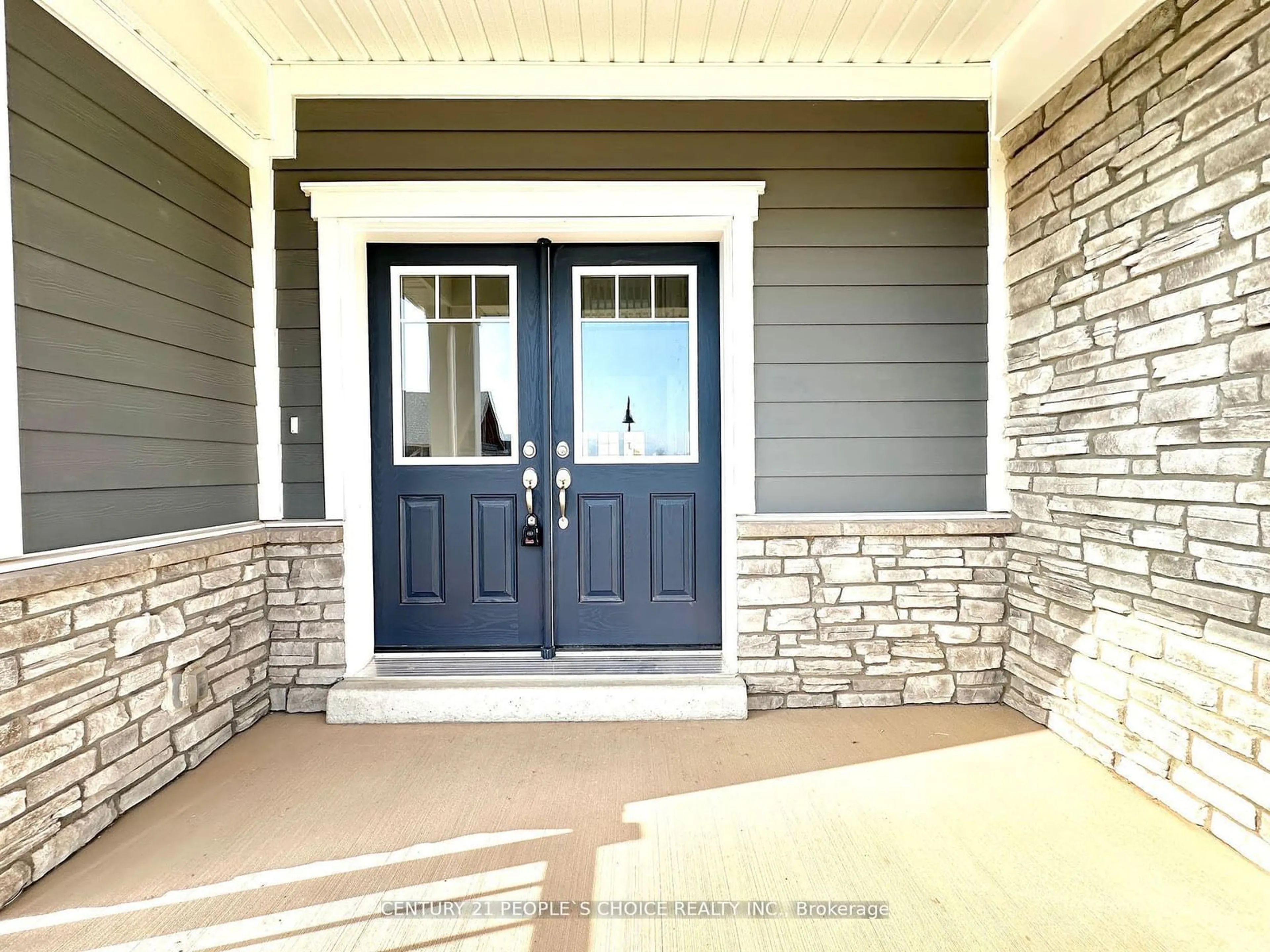 Indoor entryway, wood floors for 236 Snowberry Lane, Georgian Bluffs Ontario N0H 1S0