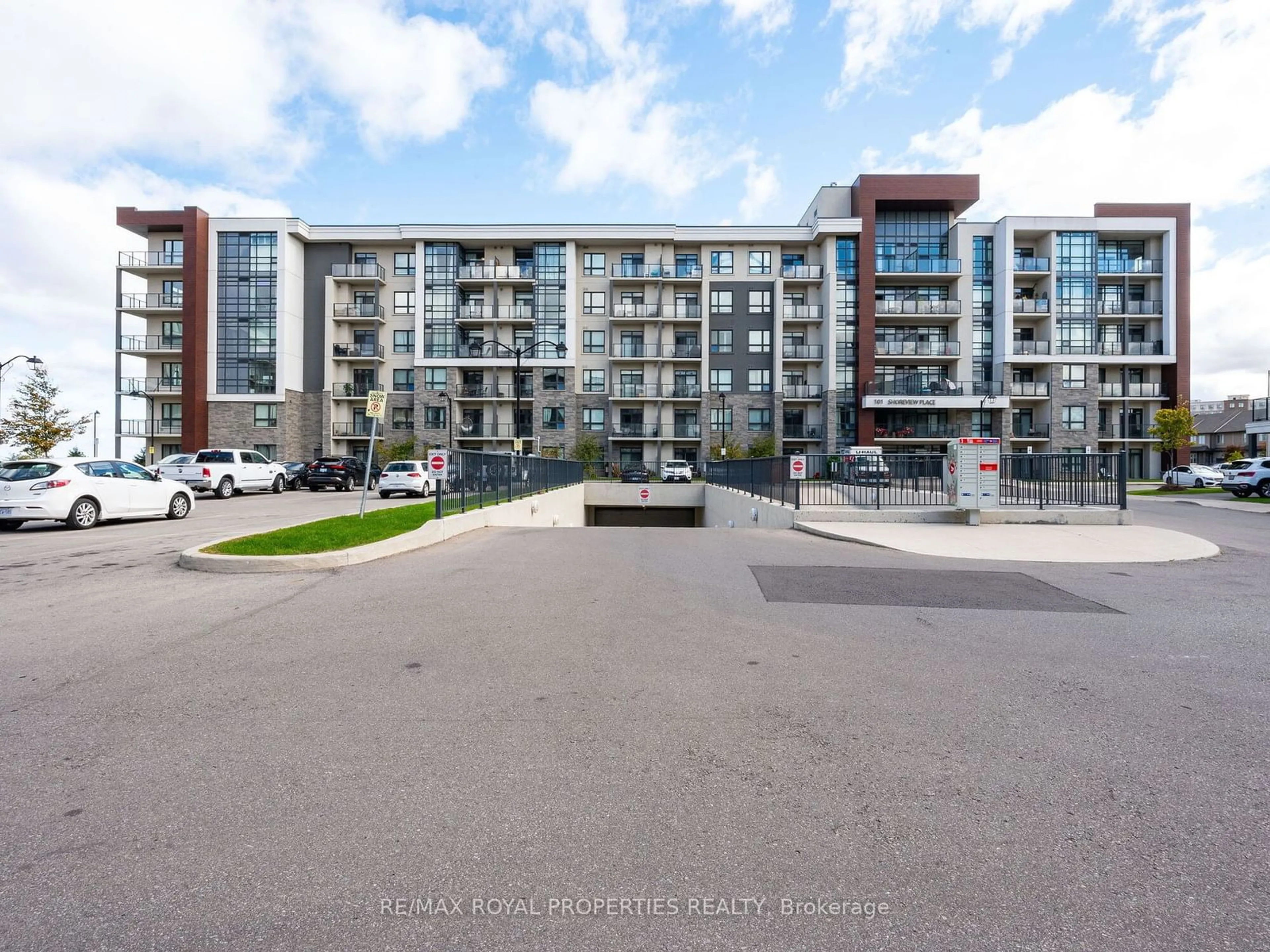 A pic from exterior of the house or condo, the street view for 101 Shoreview Pl #339, Hamilton Ontario L8E 0K2