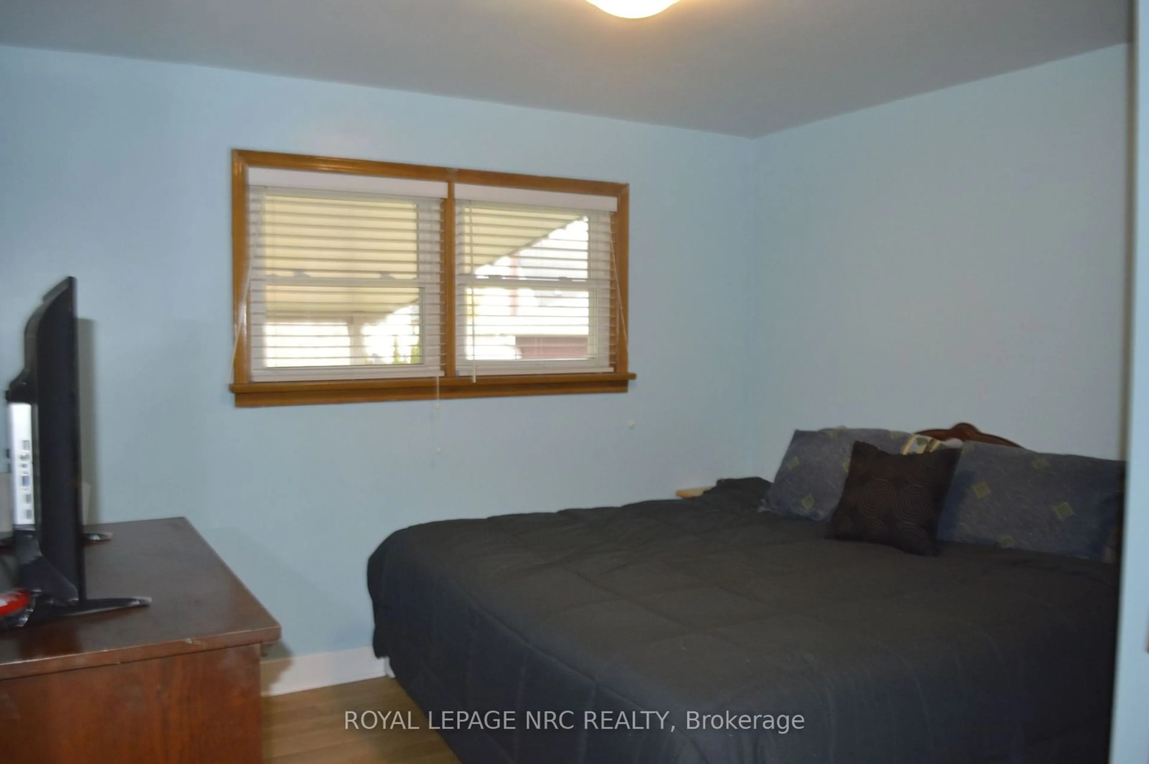 A pic of a room for 90 Richmond St, Thorold Ontario L2V 3H1