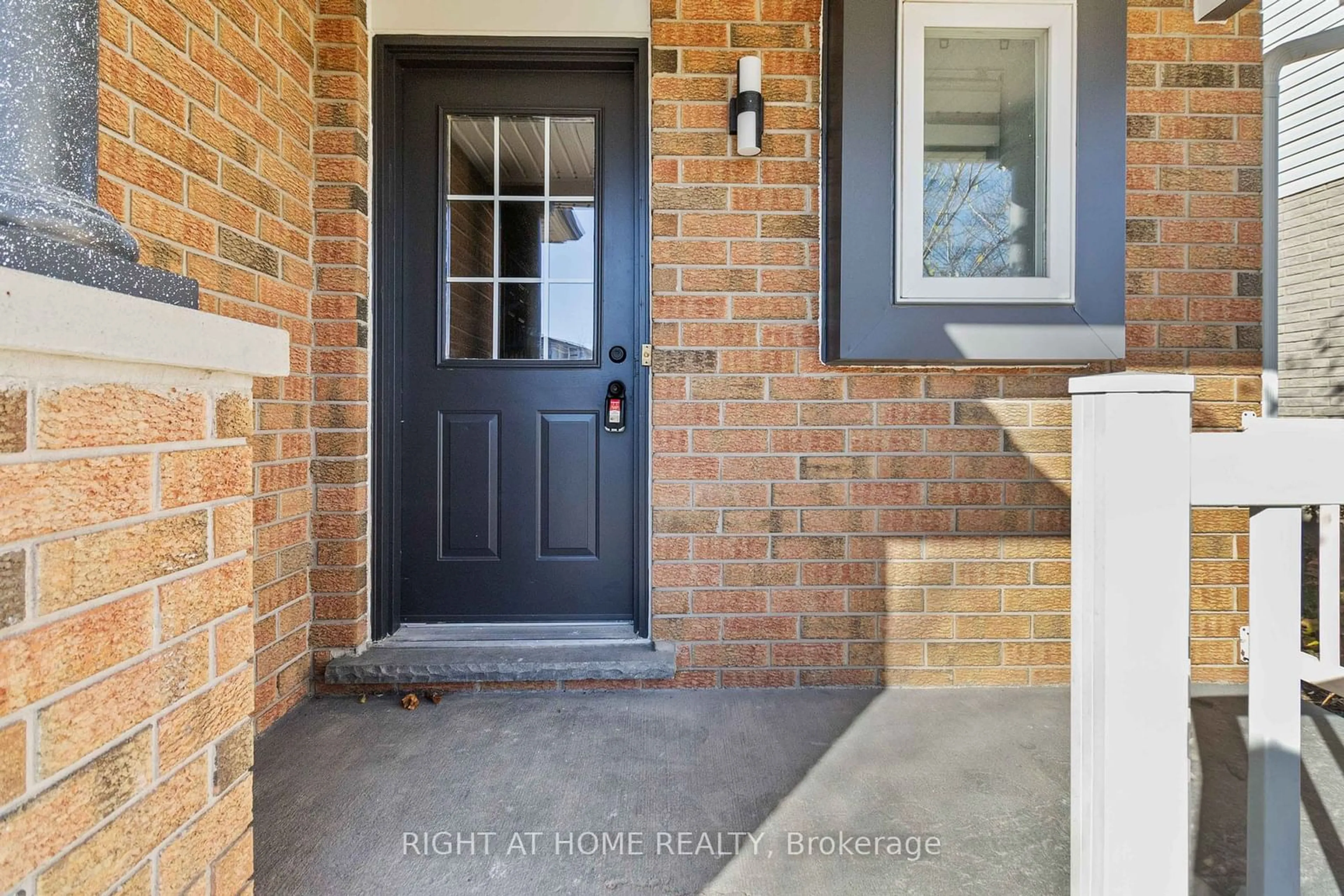 Indoor entryway, cement floor for 11 Southcreek Tr, Guelph Ontario N1G 4Y8