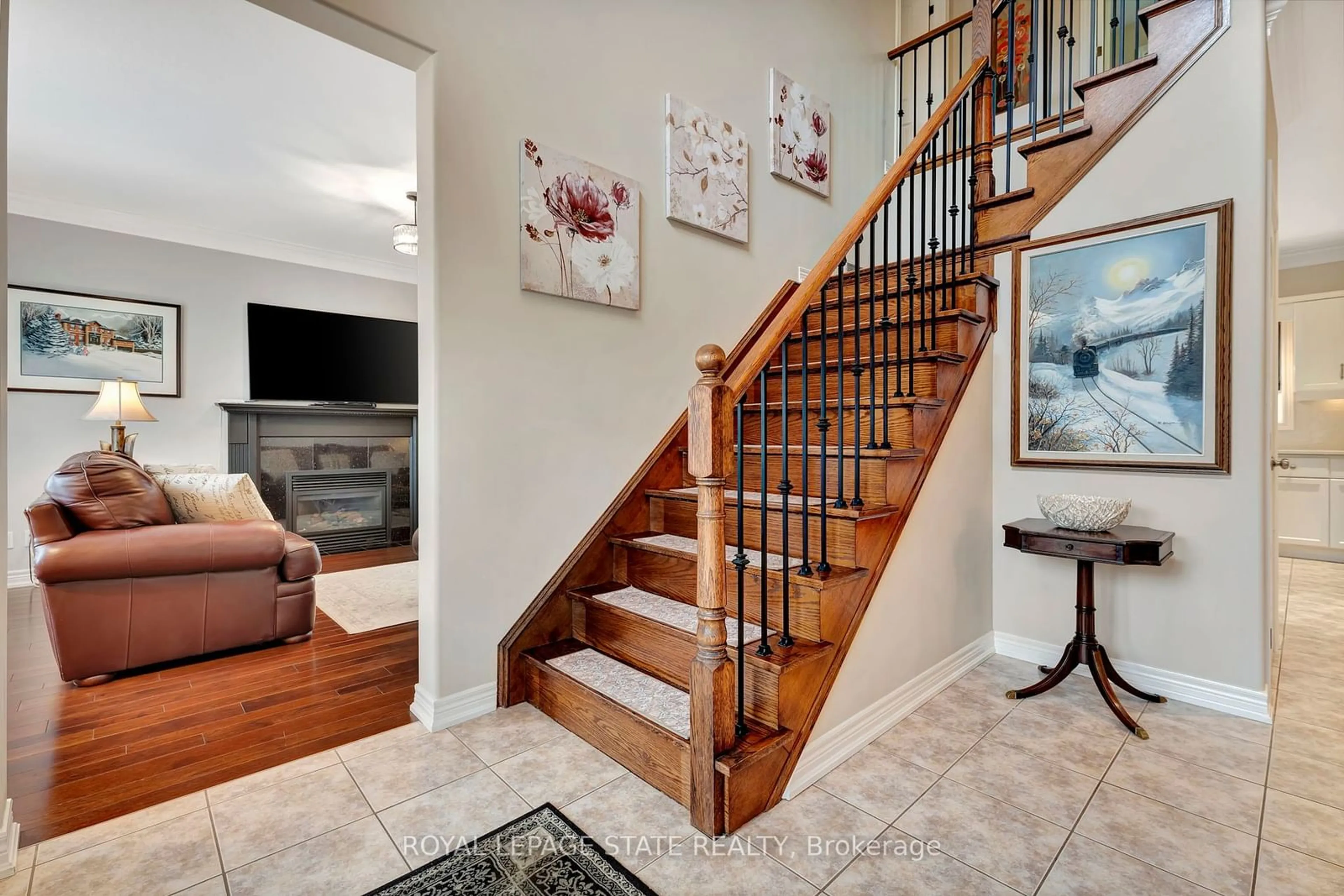 Stairs for 4070 Stadelbauer Dr, Lincoln Ontario L0R 1B7