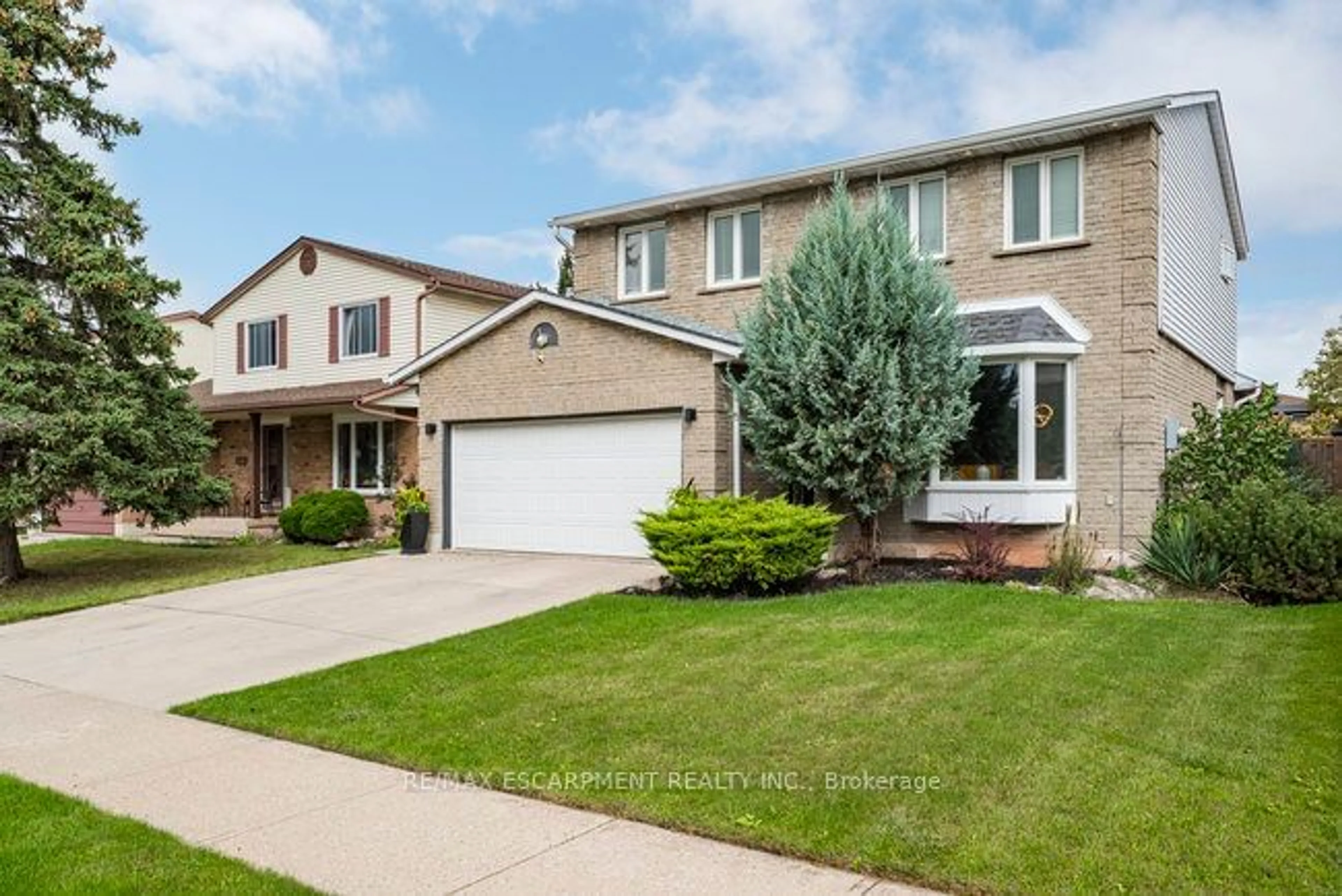 Frontside or backside of a home, the street view for 9 Bing Cres, Hamilton Ontario L8E 3Z4