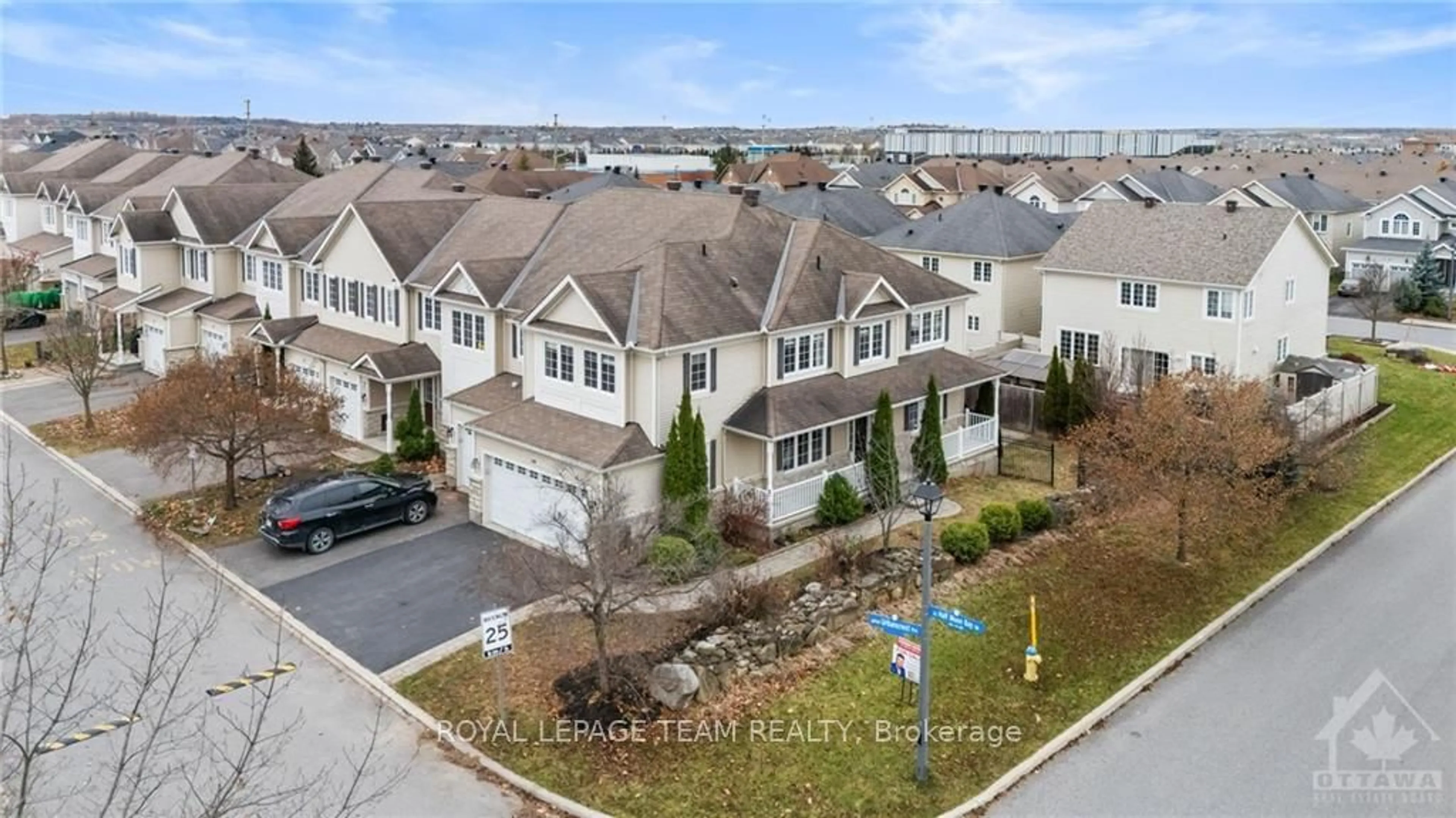 A pic from exterior of the house or condo, the street view for 100 URBANCREST, Barrhaven Ontario K2J 0Z6