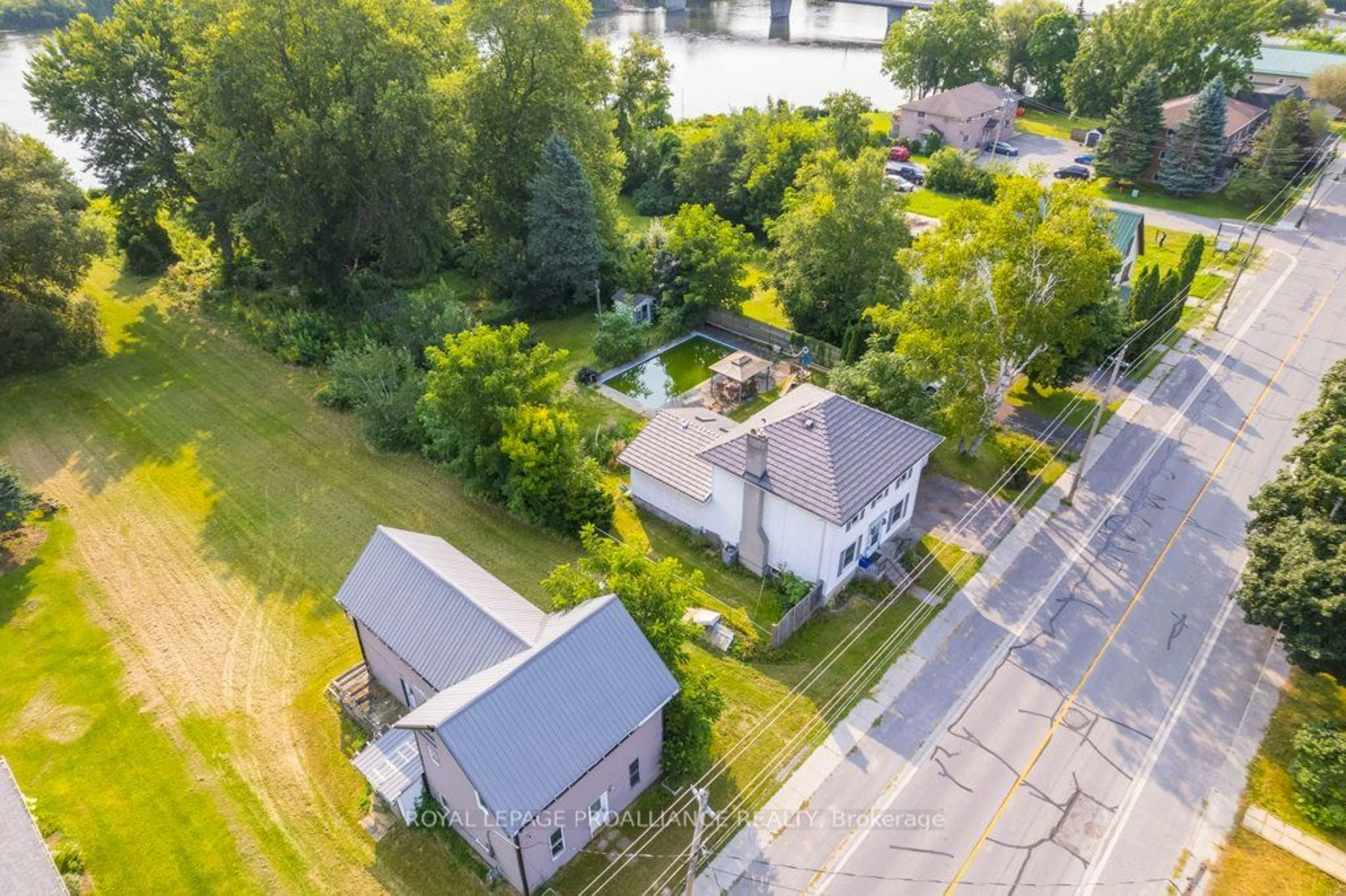 A pic from exterior of the house or condo, the street view for 48 North Trent St, Quinte West Ontario K0K 2C0